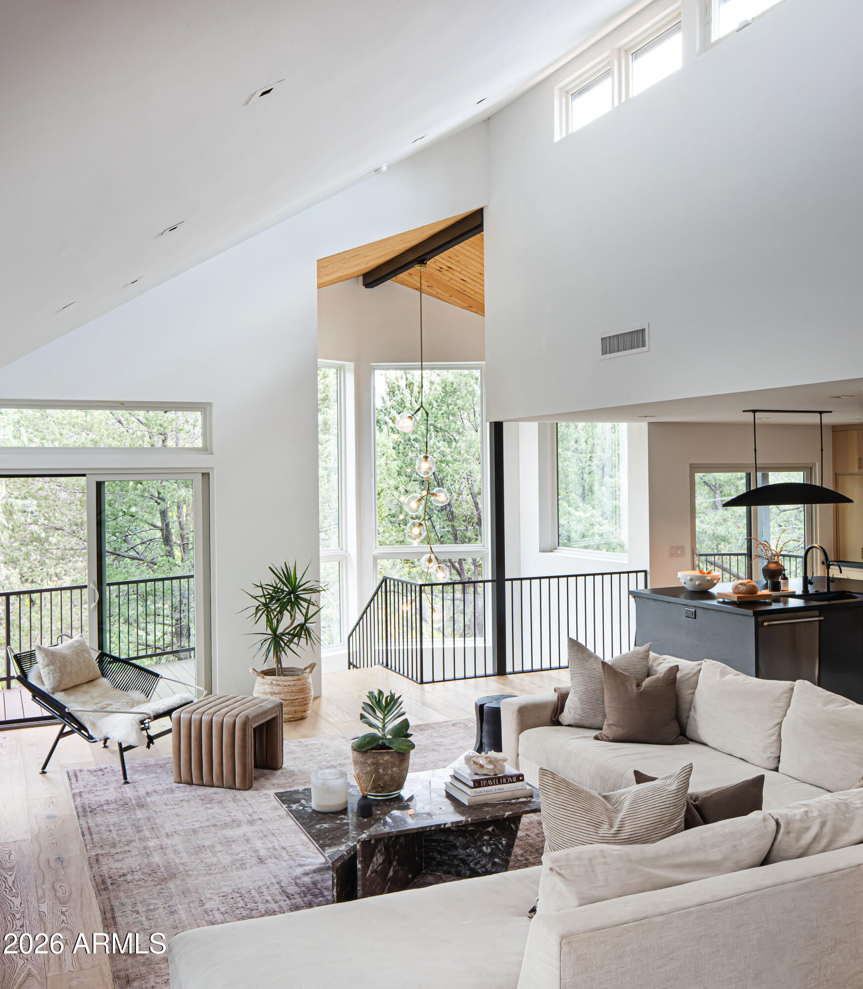 460 Coronado Trail