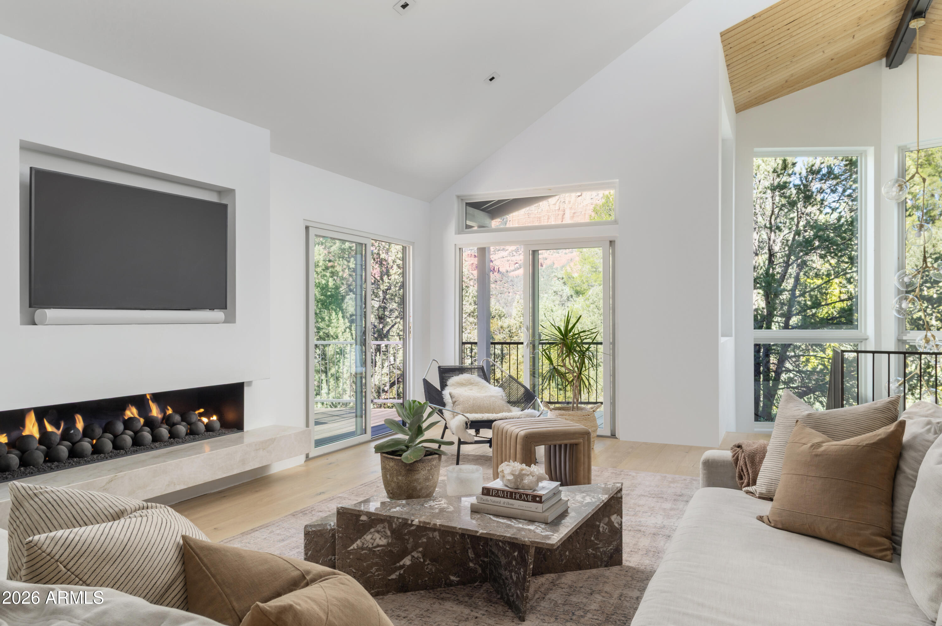 460 Coronado Trail