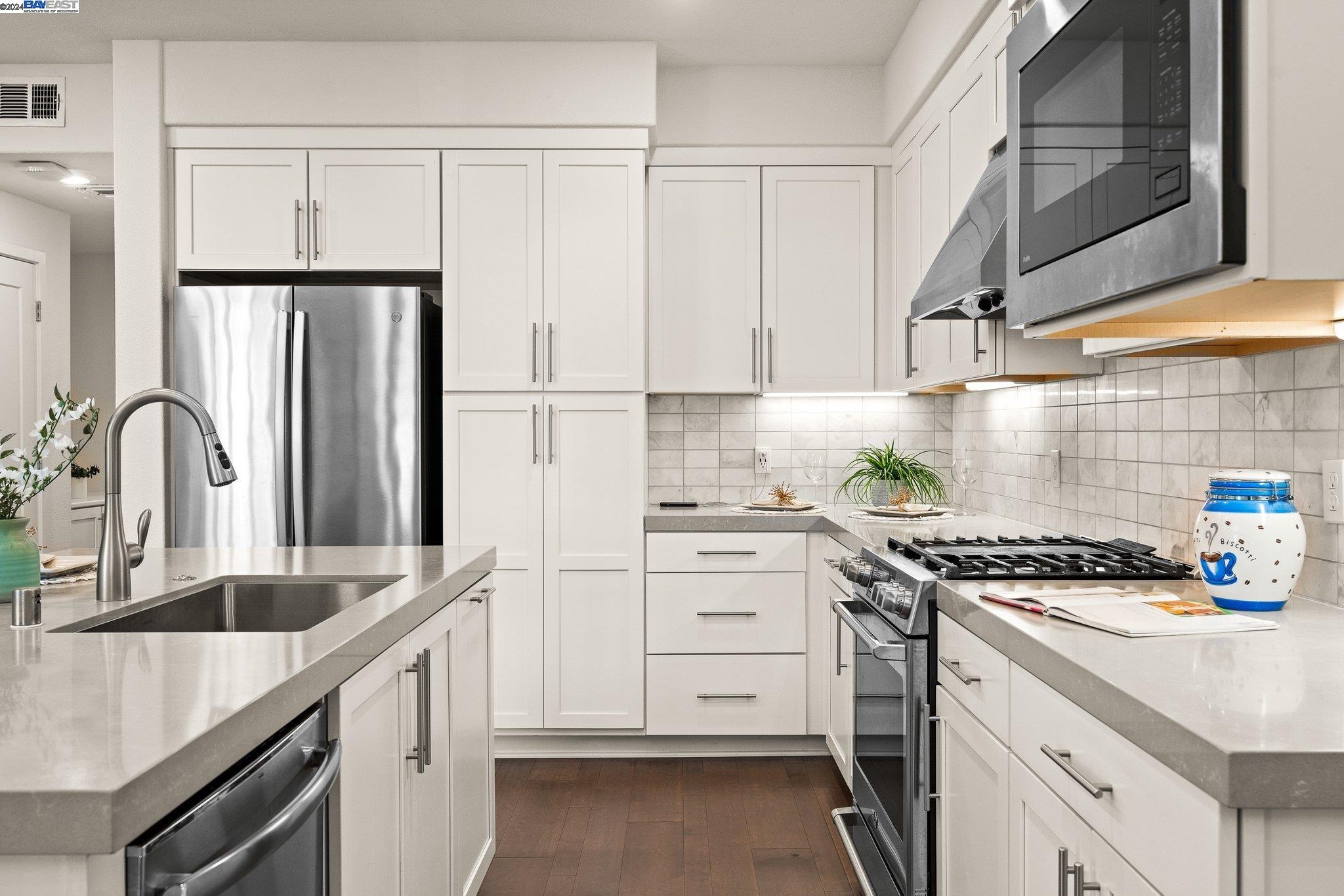 44939 Insight St # 1006