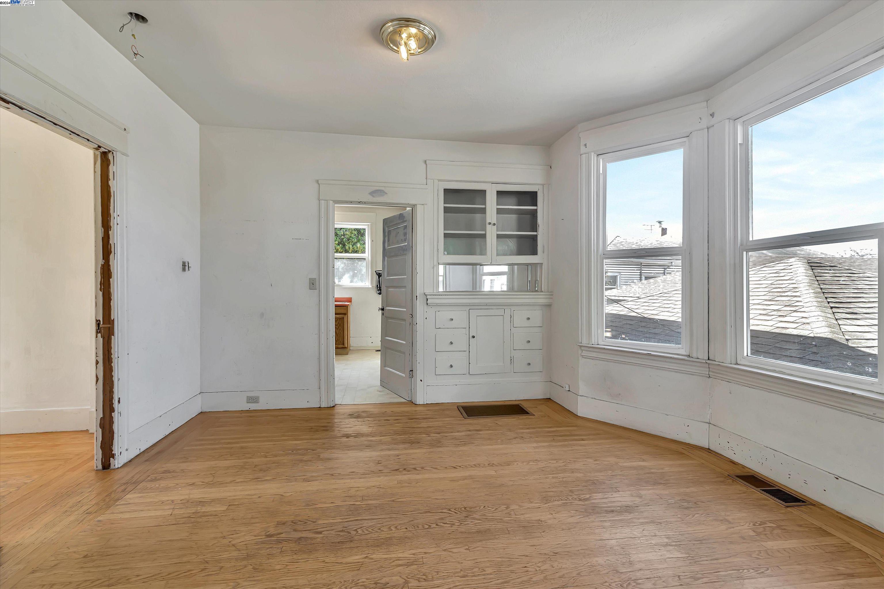 308 Lincoln Ave