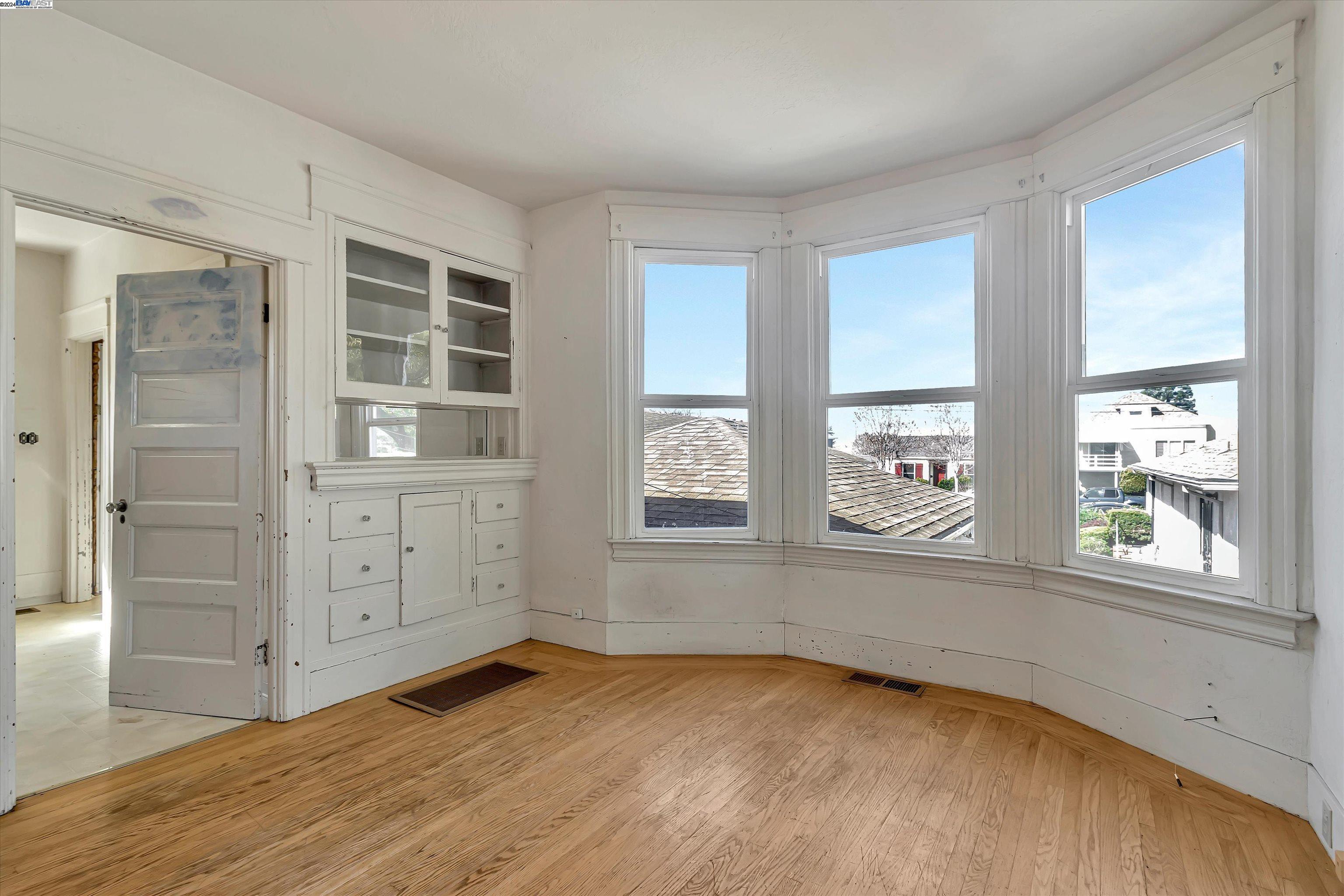 308 Lincoln Ave