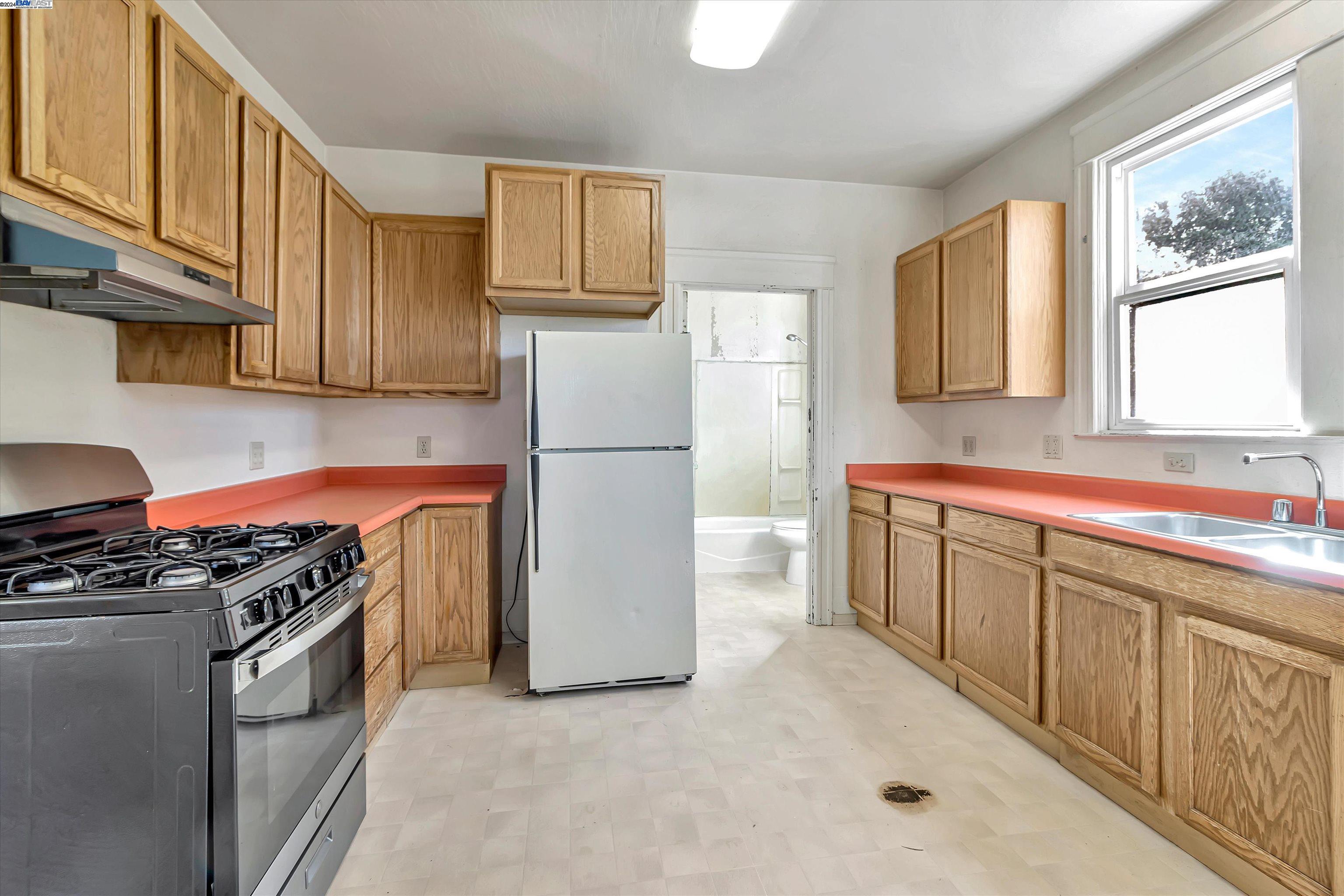 308 Lincoln Ave