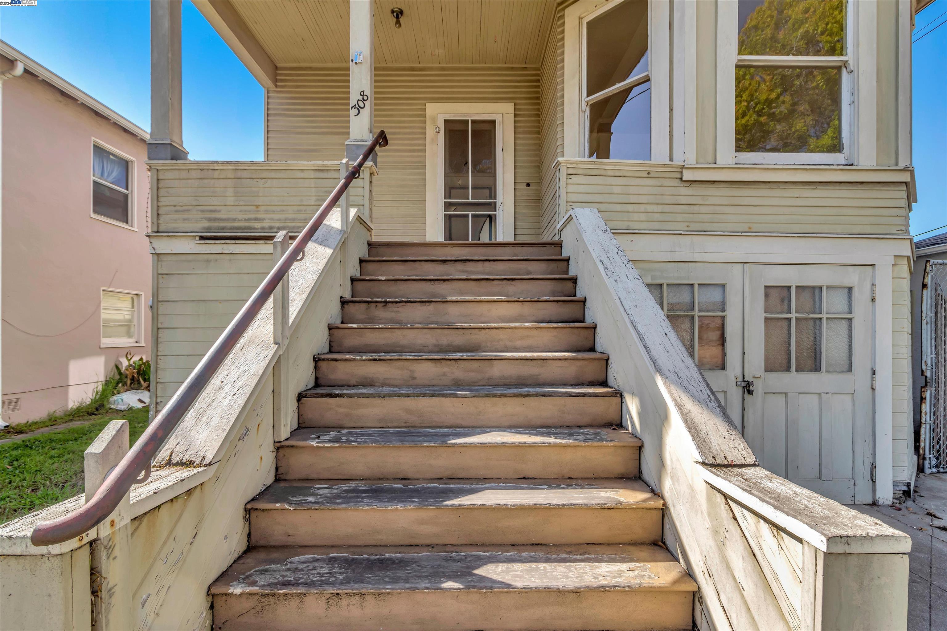 308 Lincoln Ave