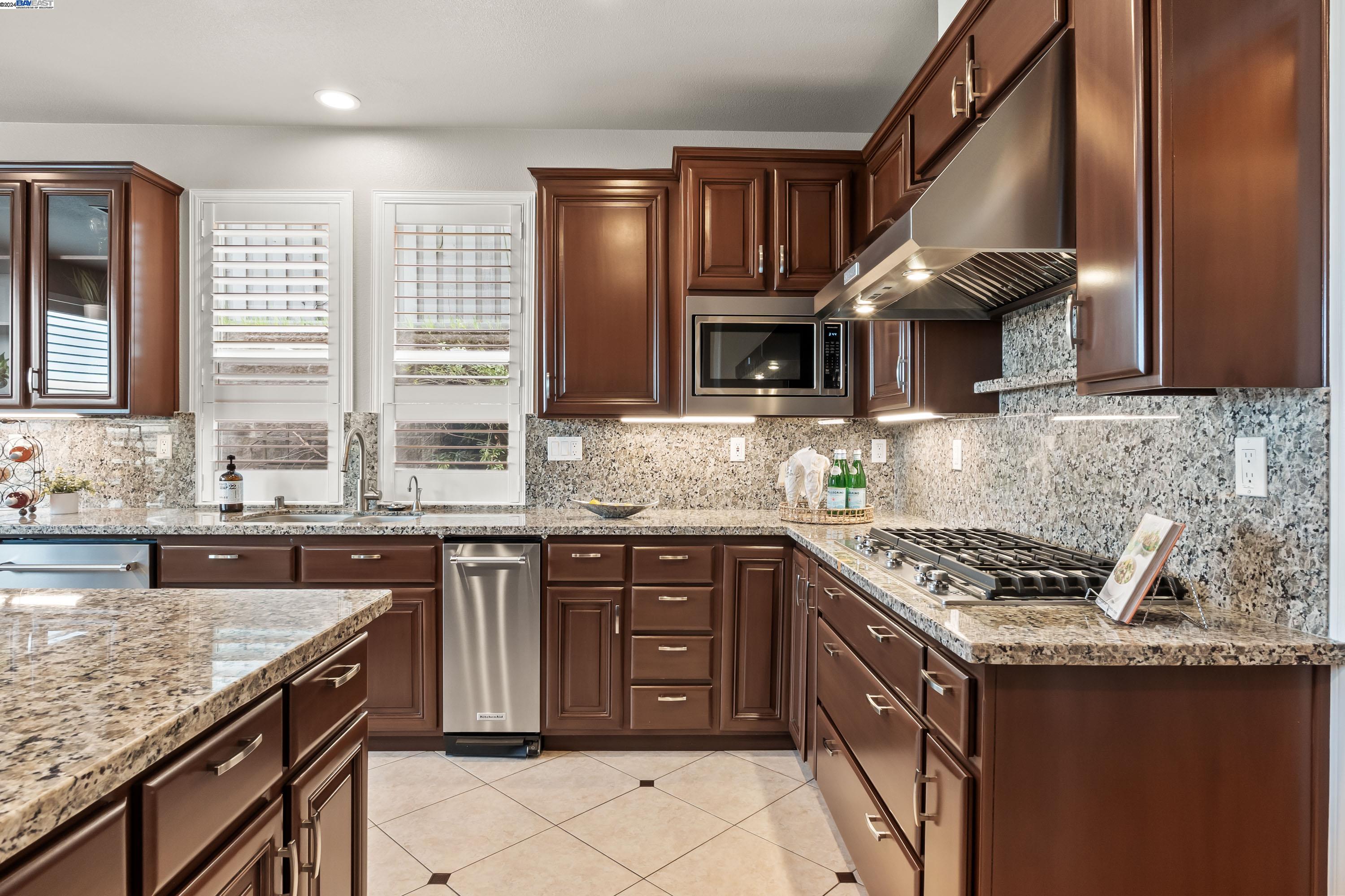 7771 Bloomfield Ter