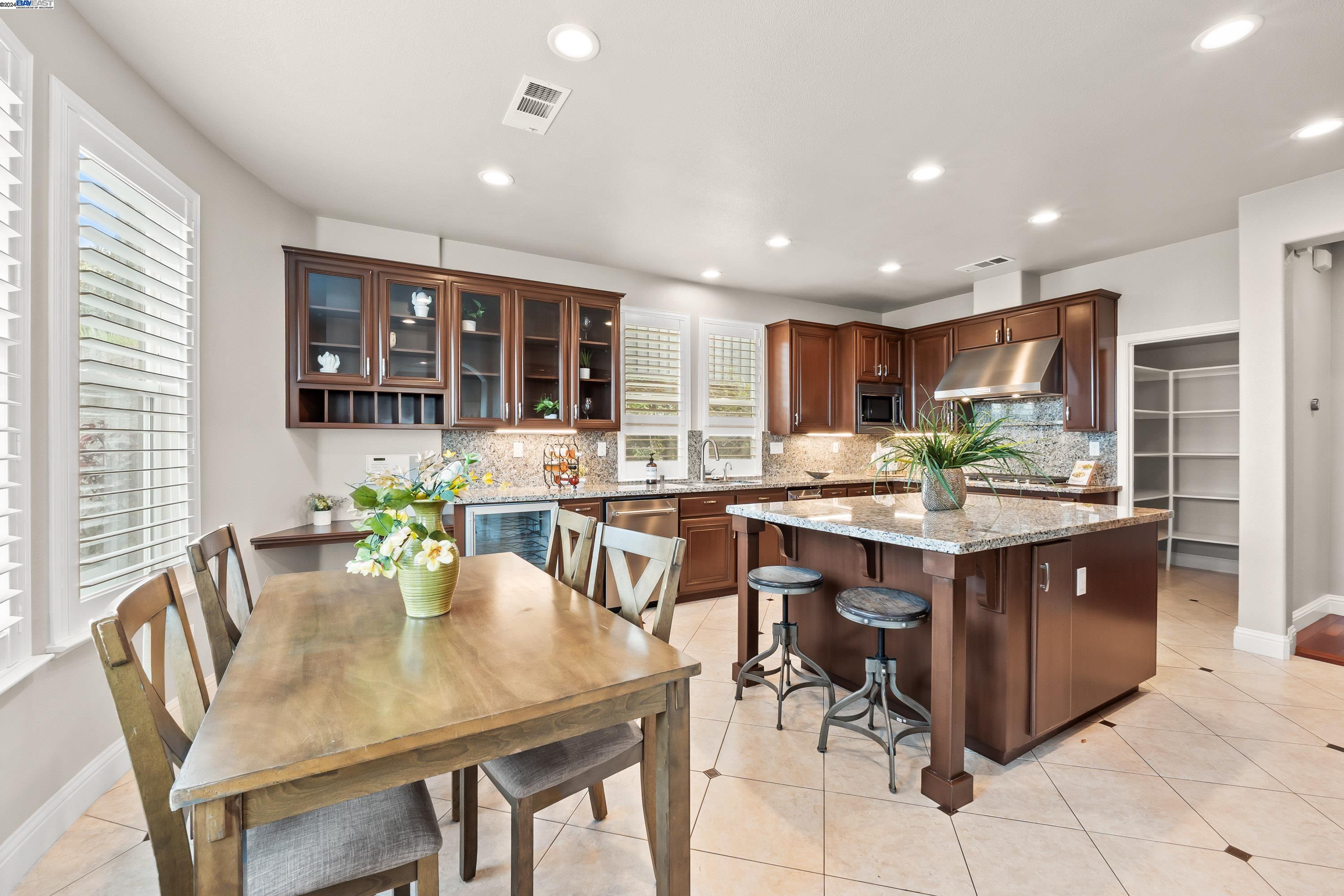 7771 Bloomfield Ter