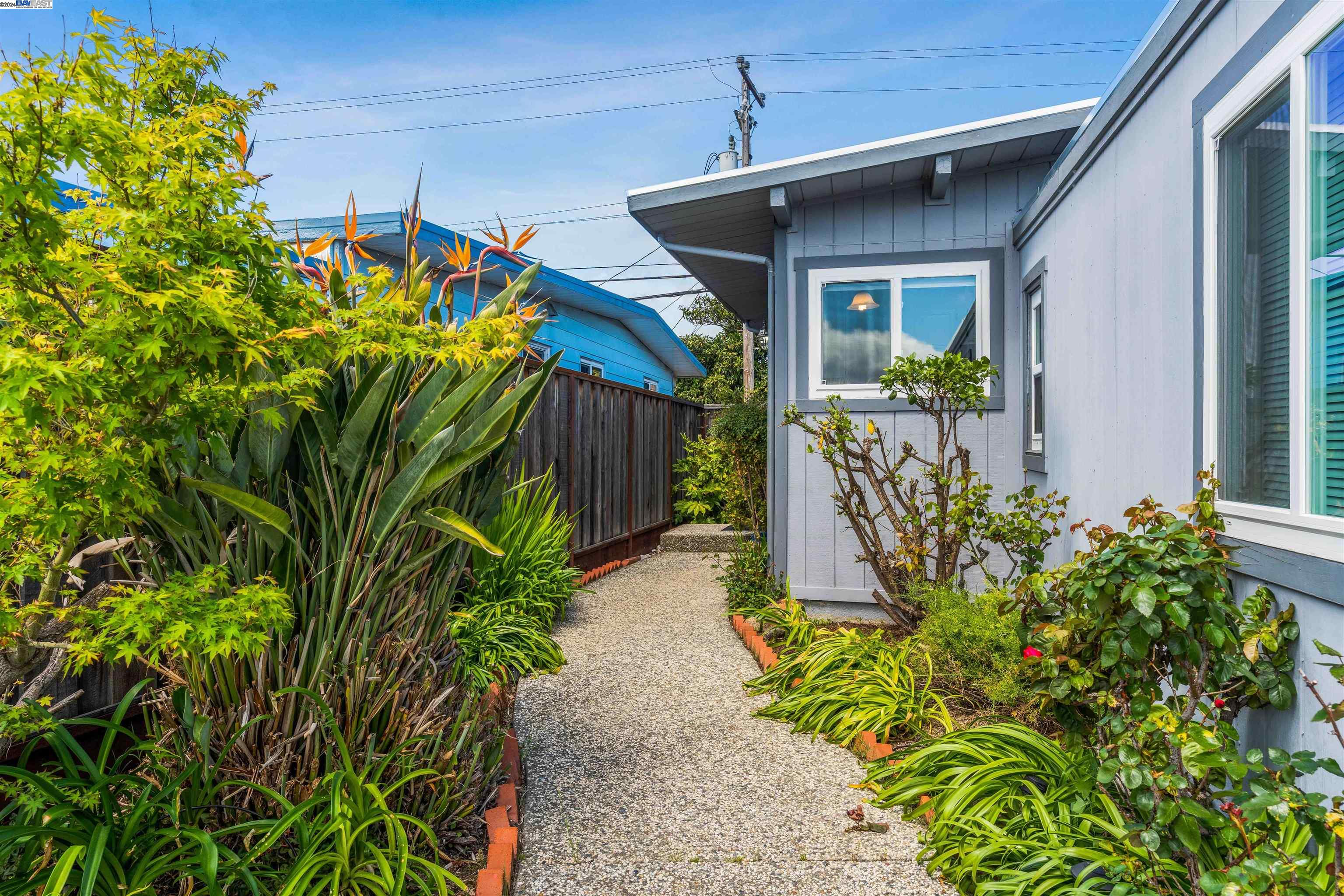 2043 Polk Ave