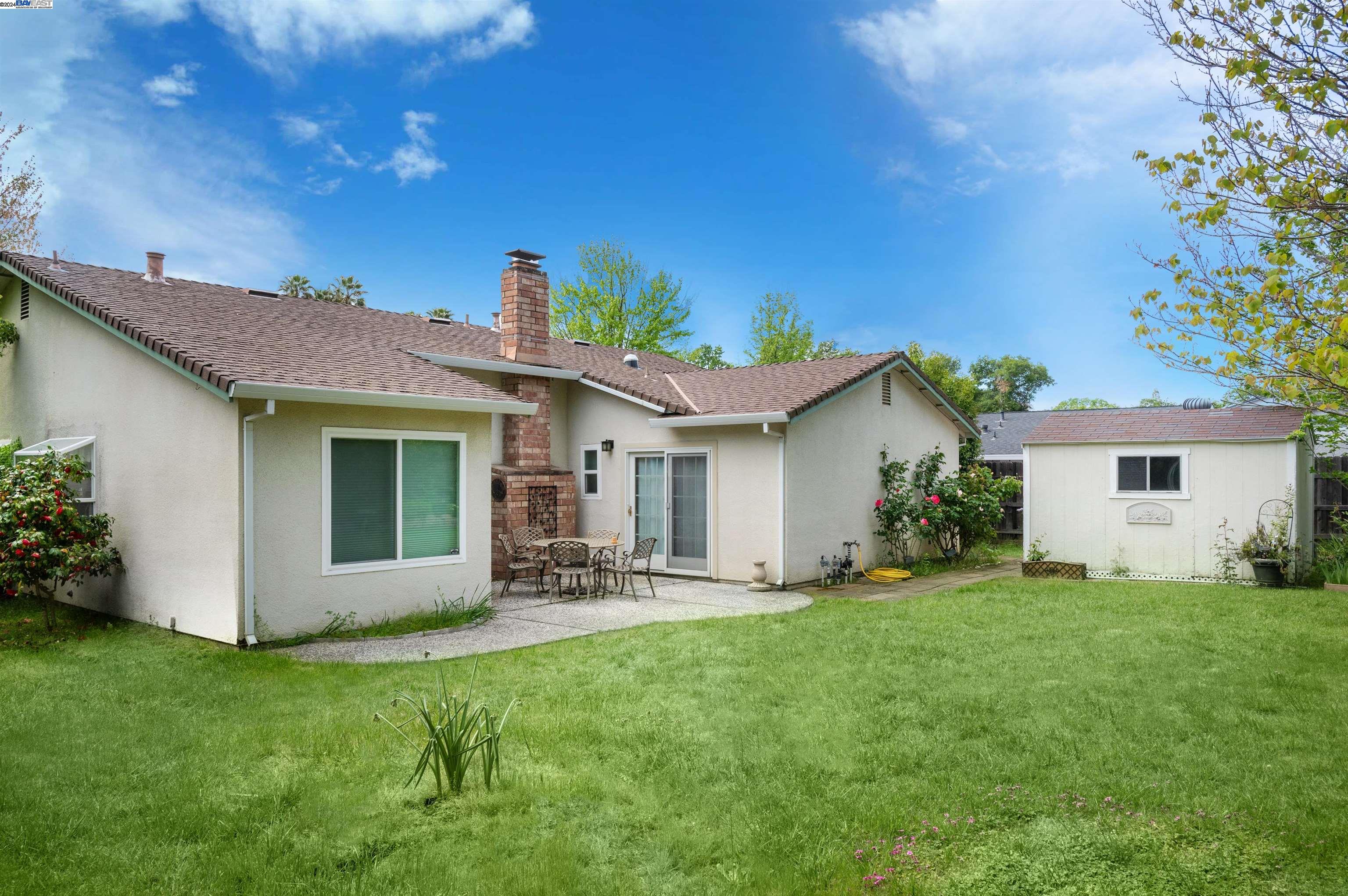 8151 Bonnie Oak Way