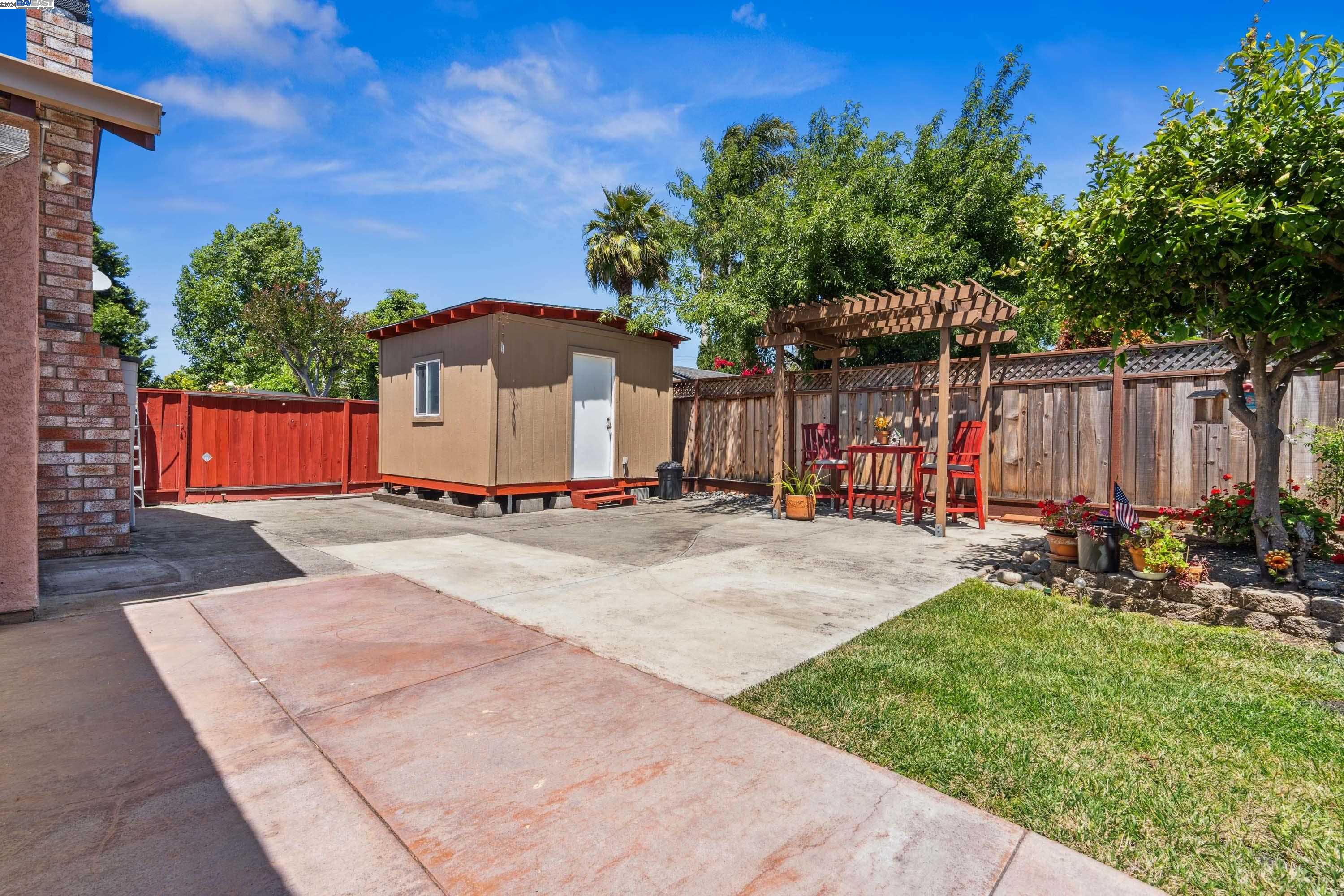 17354 Via El Cerrito