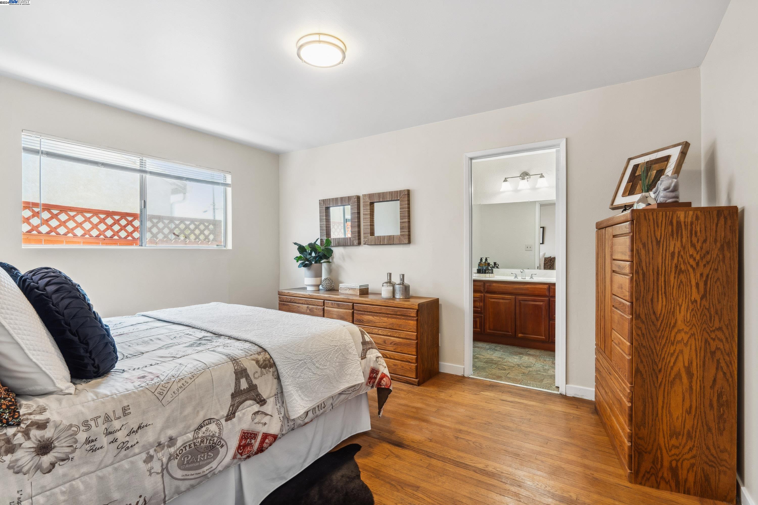 17354 Via El Cerrito