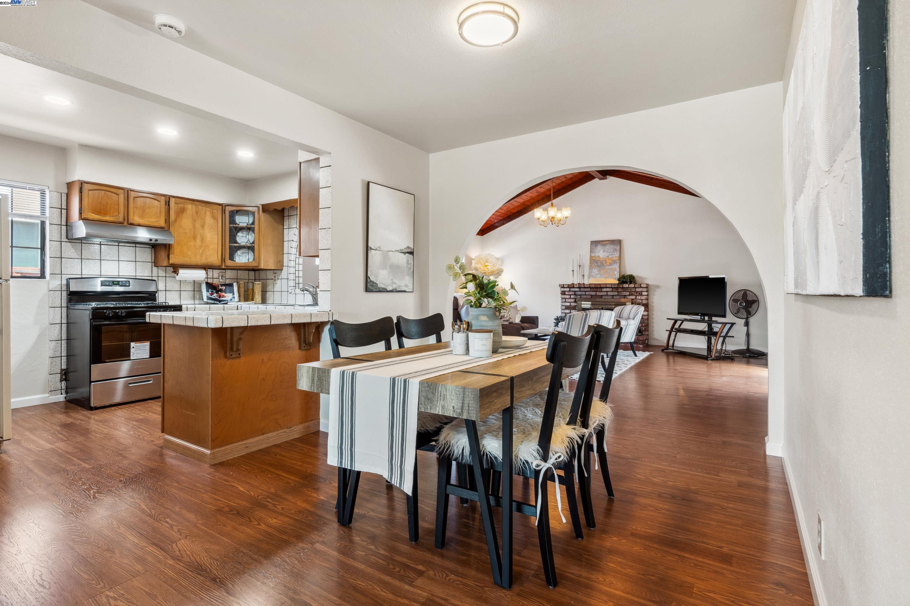 17354 Via El Cerrito