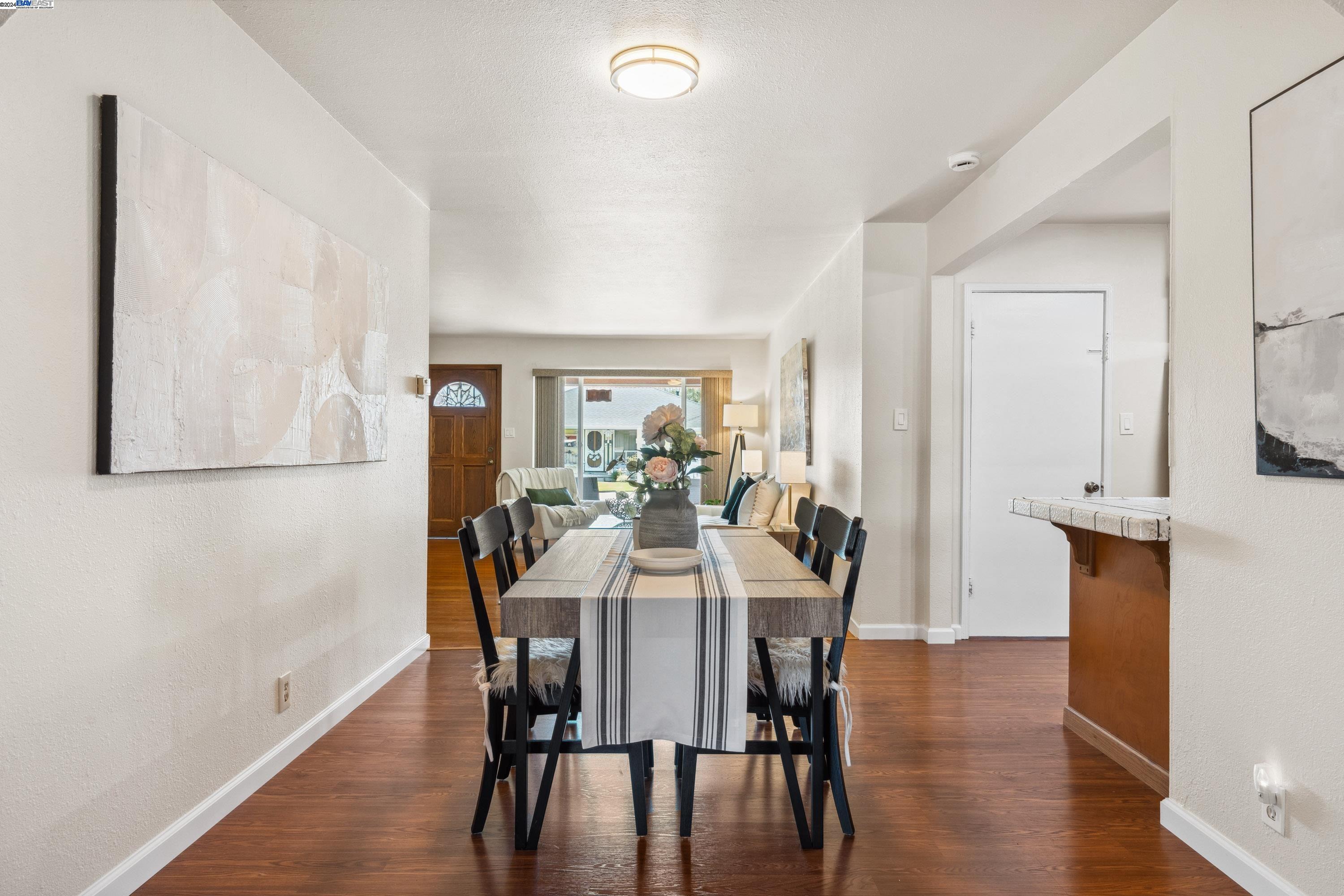 17354 Via El Cerrito