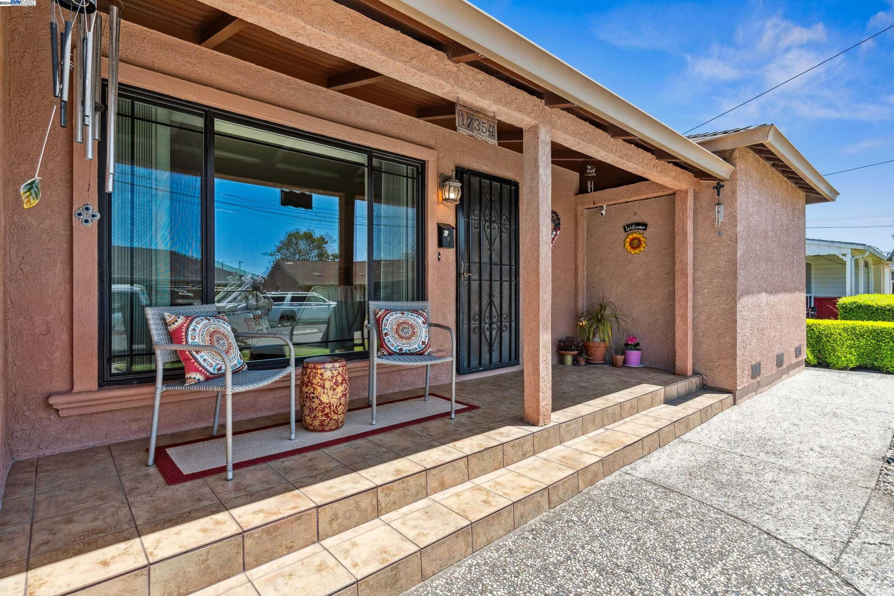 17354 Via El Cerrito