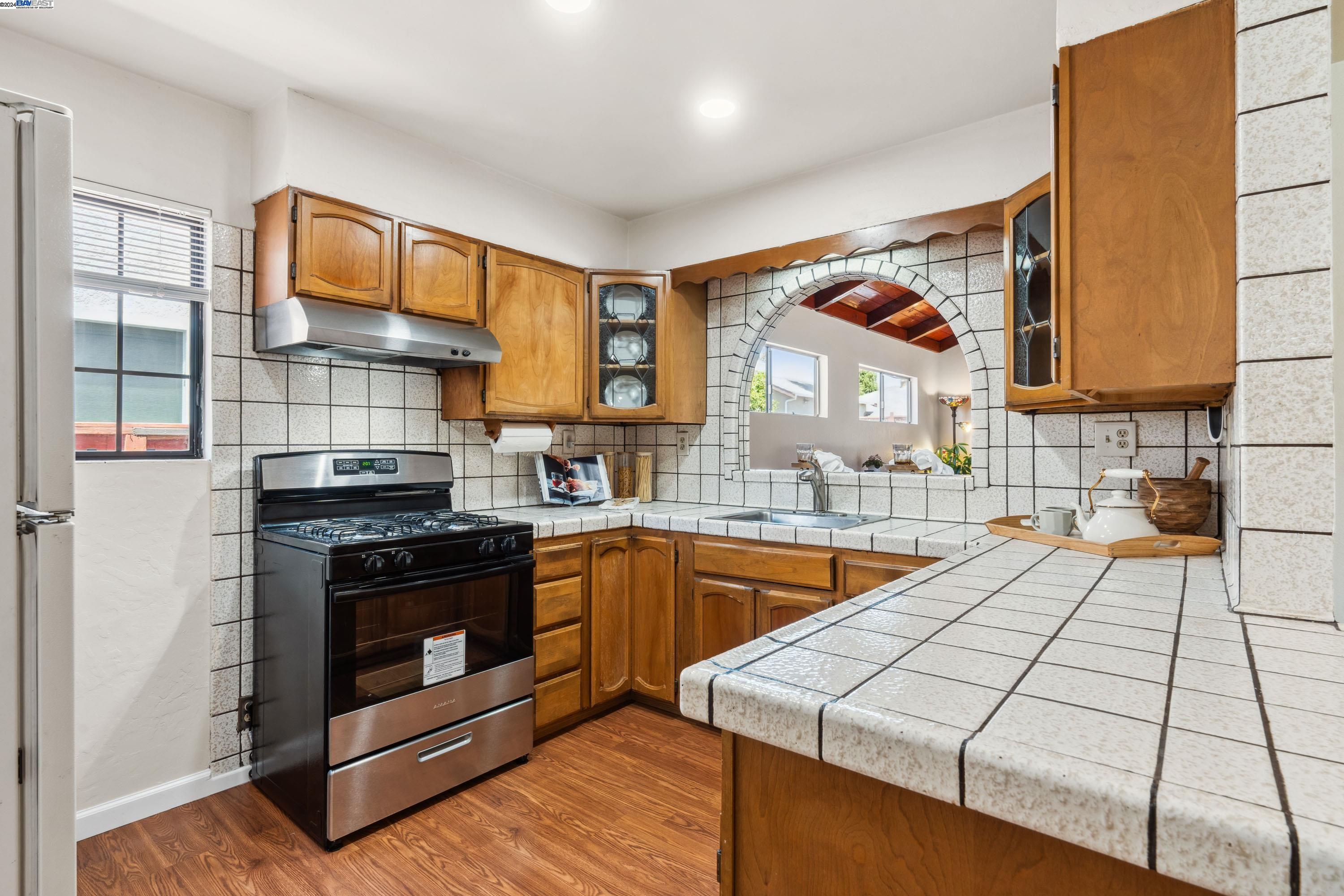 17354 Via El Cerrito