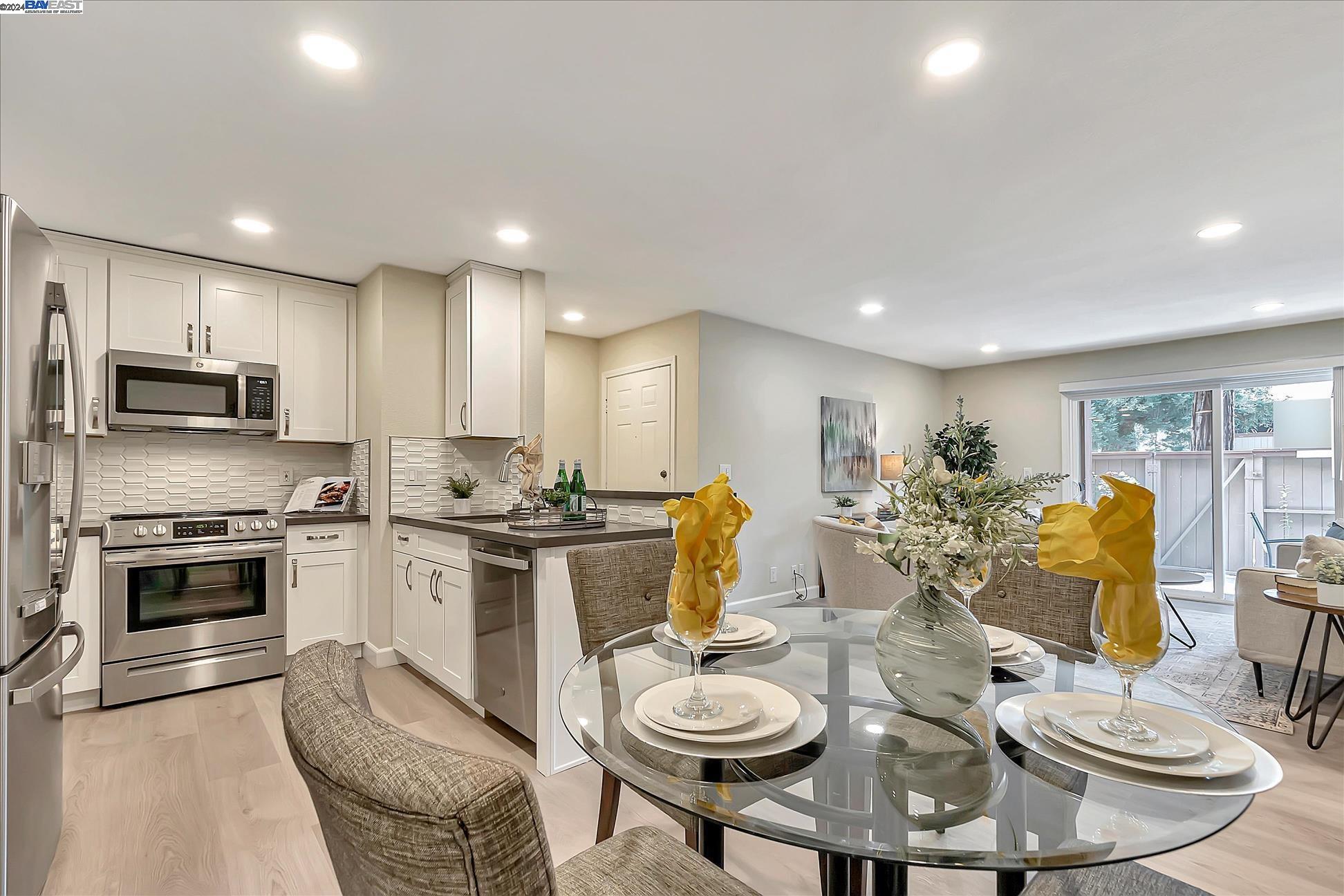 209 E Warren Cmn