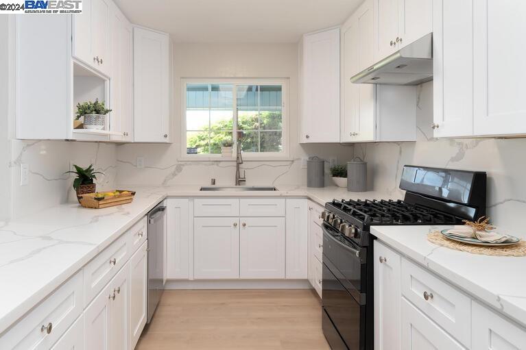 3178 San Rafael Way