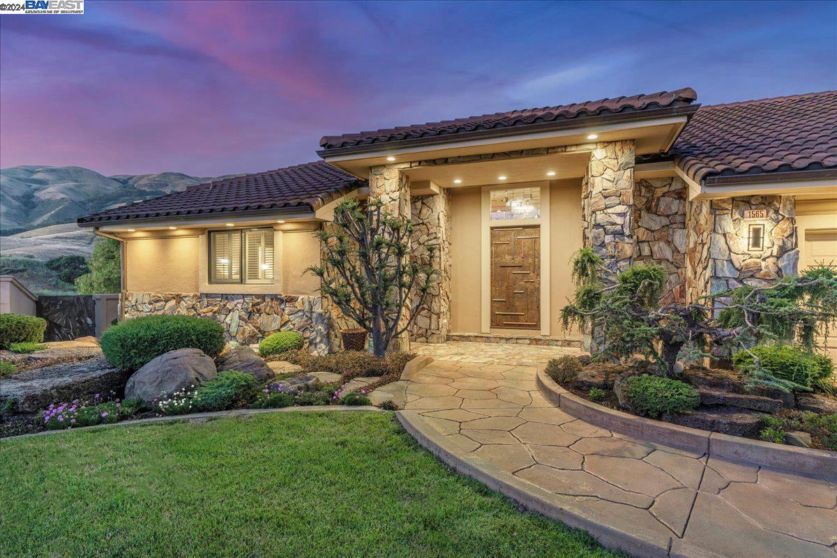 1565 Augusta Ct
