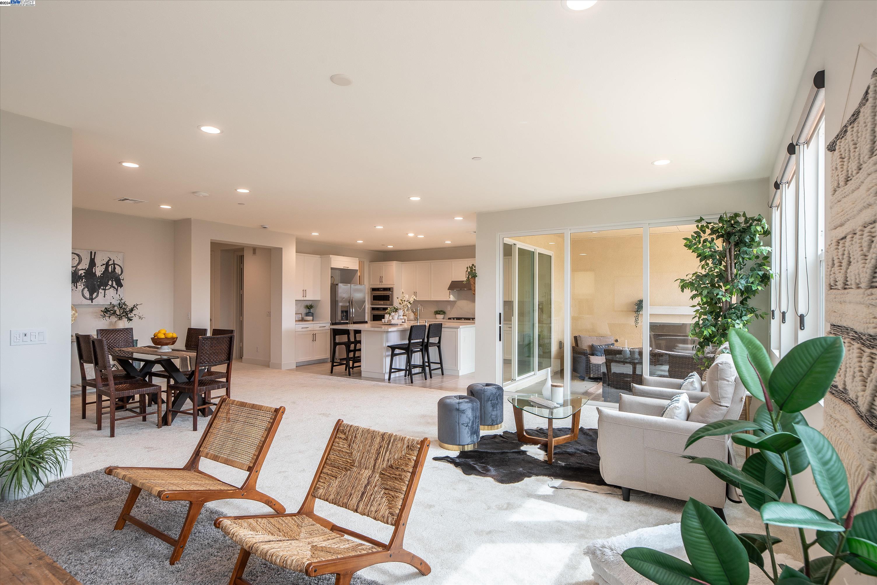 2388 Paseo Archer