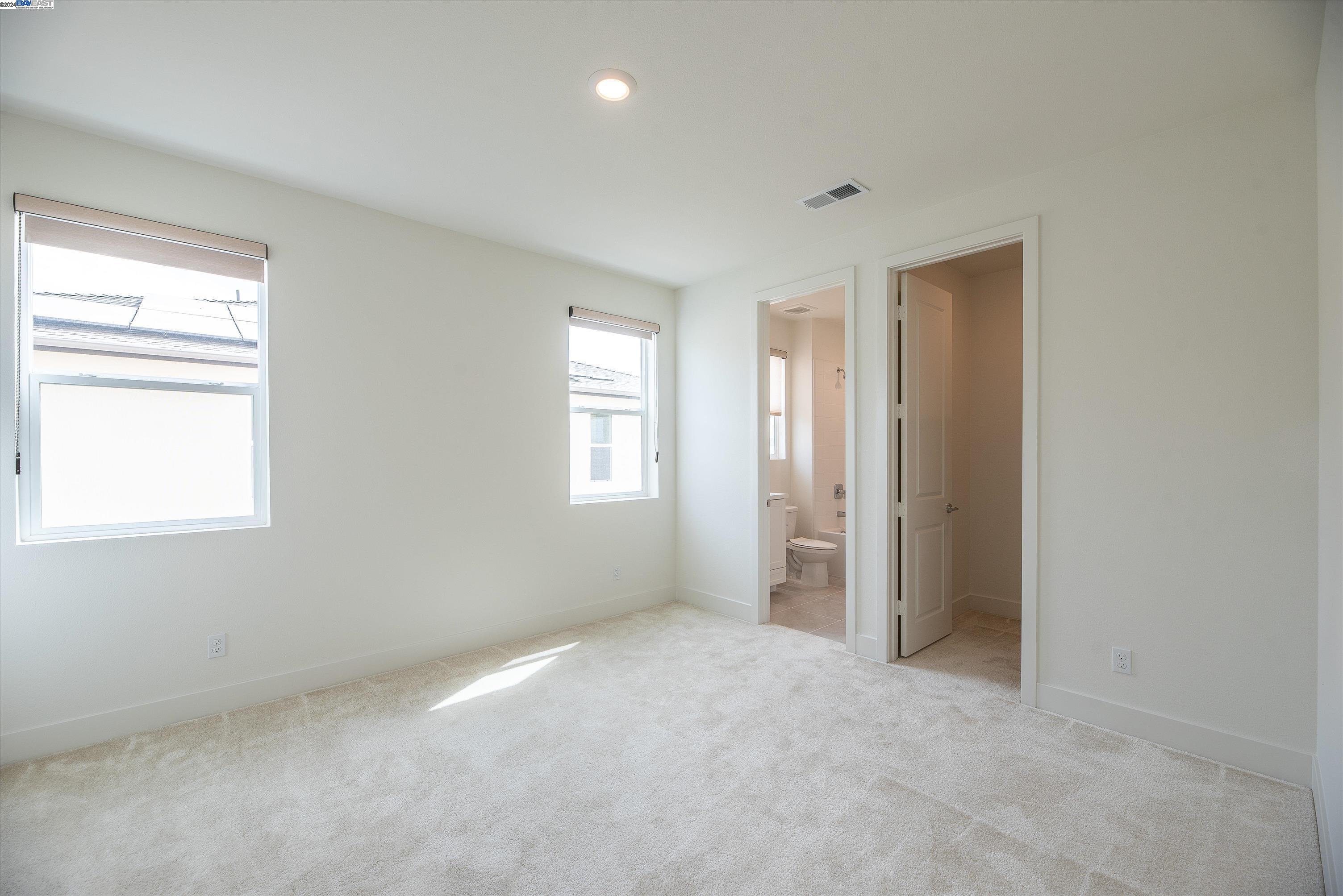 2388 Paseo Archer