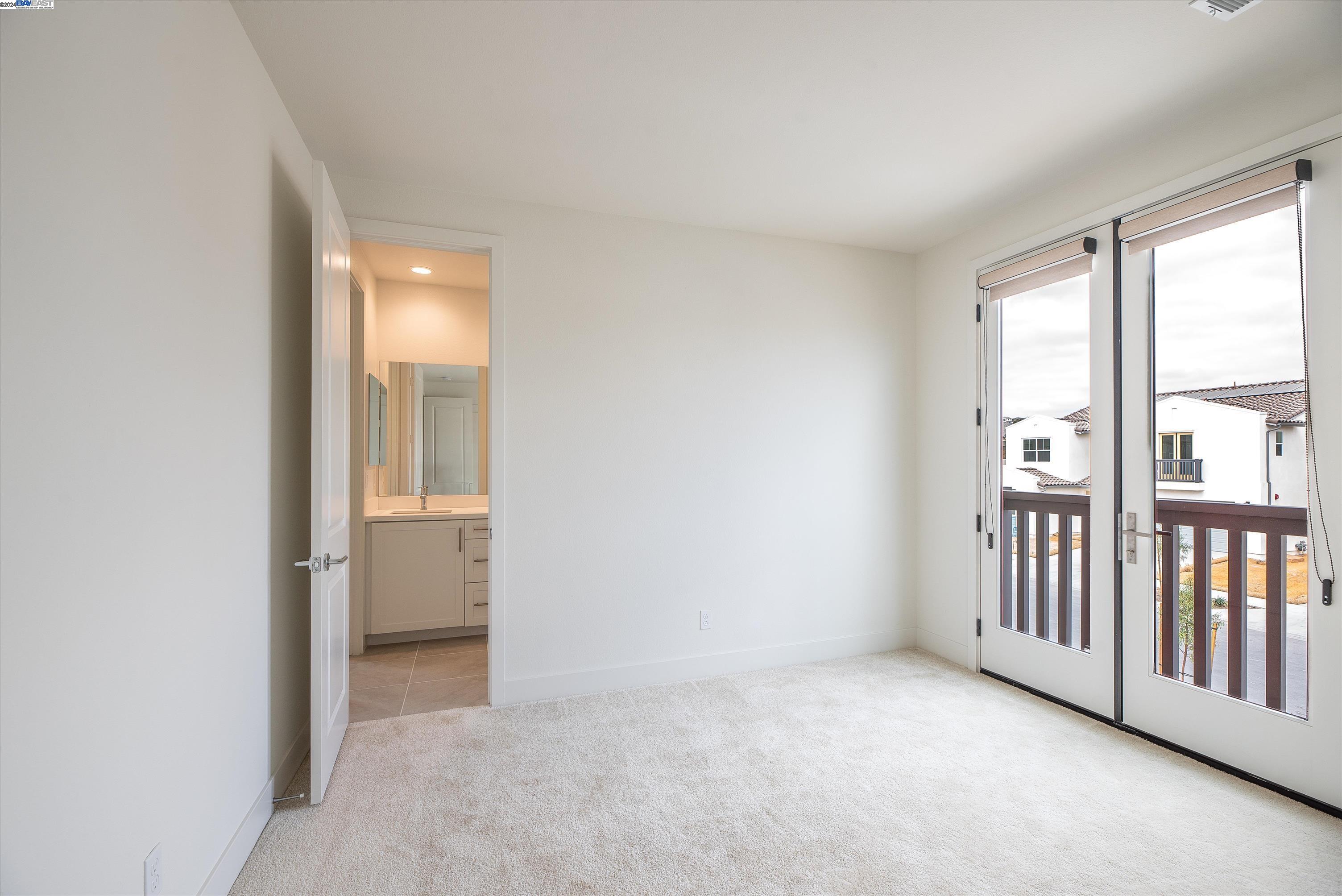 2388 Paseo Archer