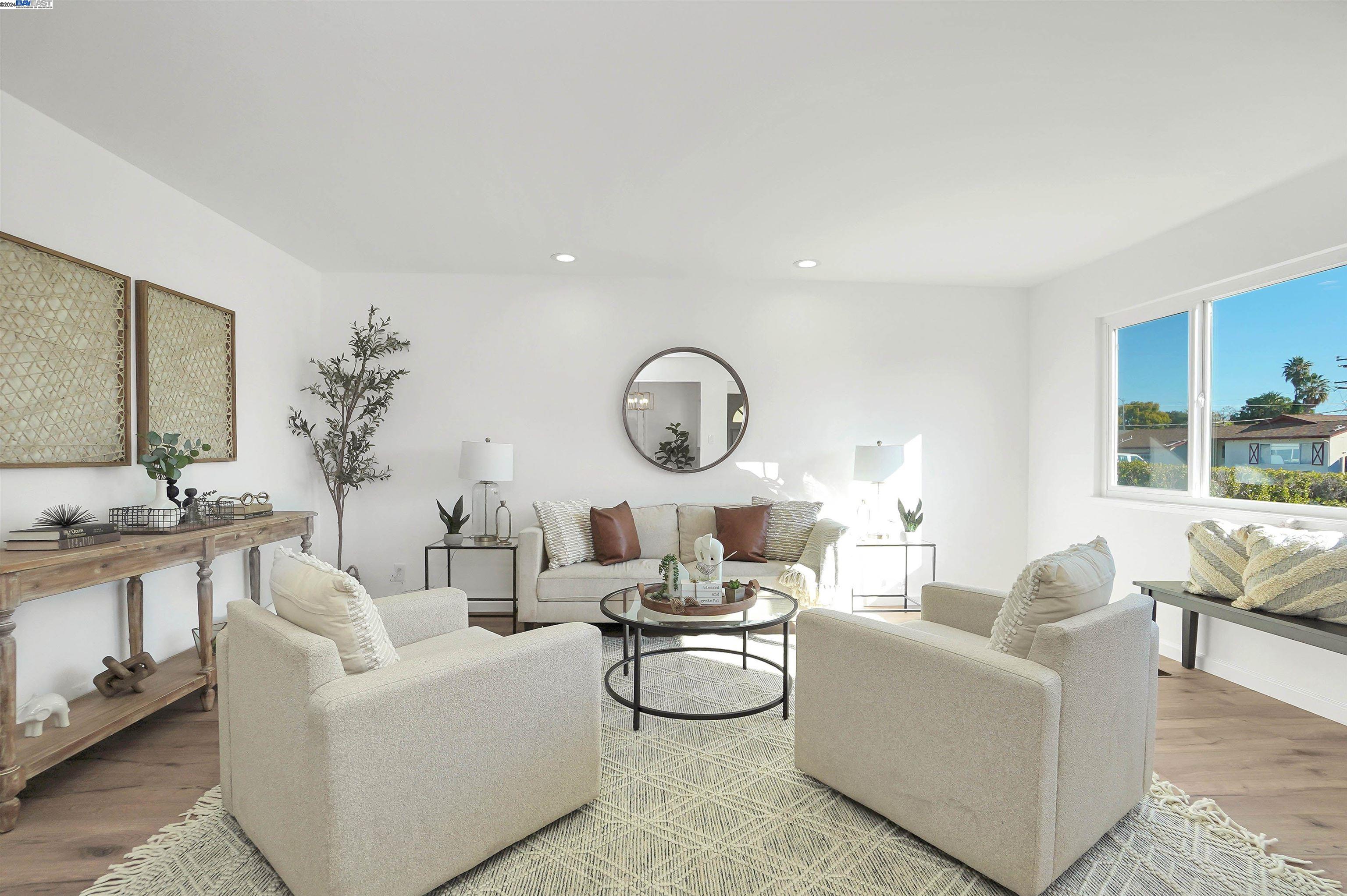 4373 Lorren Dr