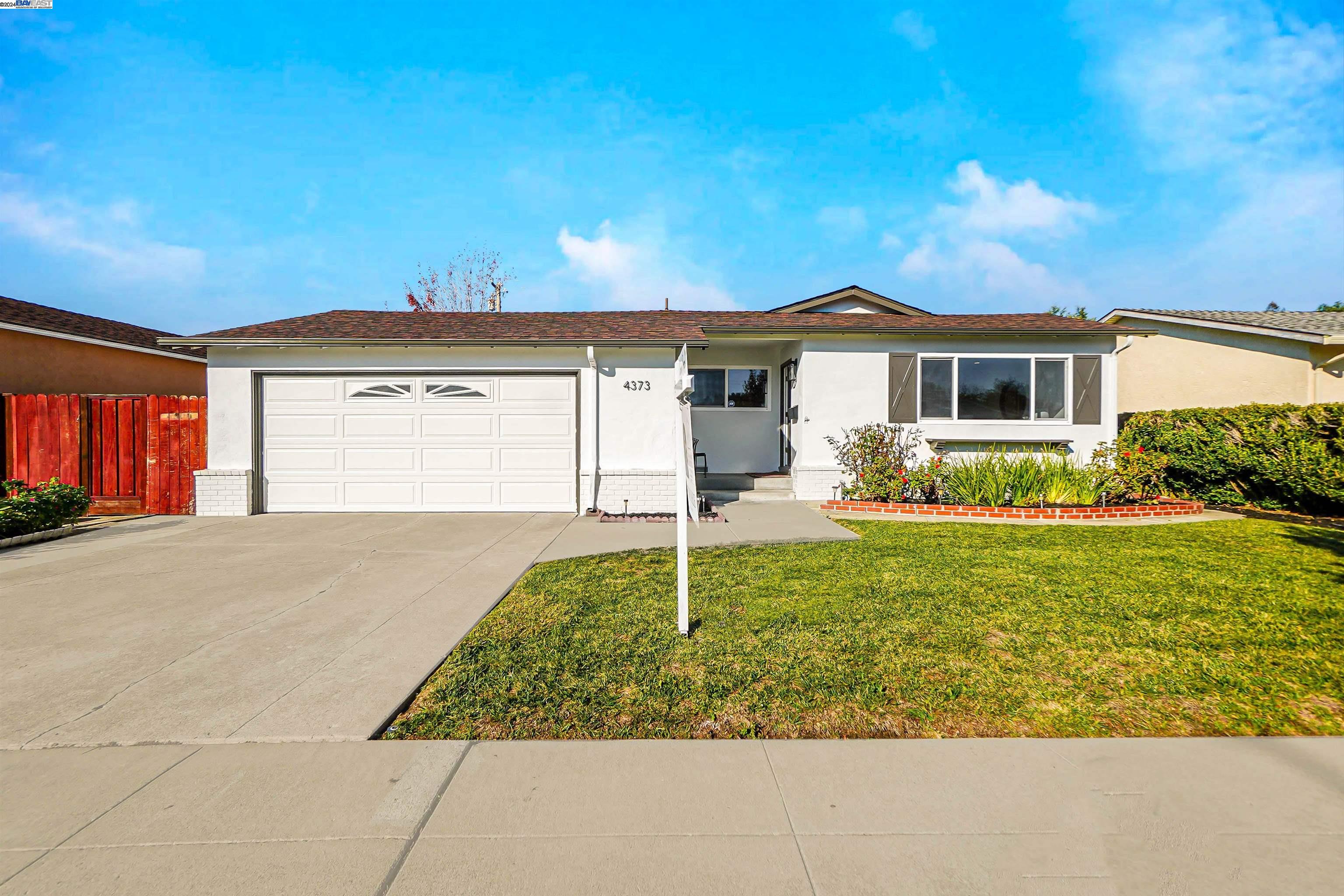 4373 Lorren Dr