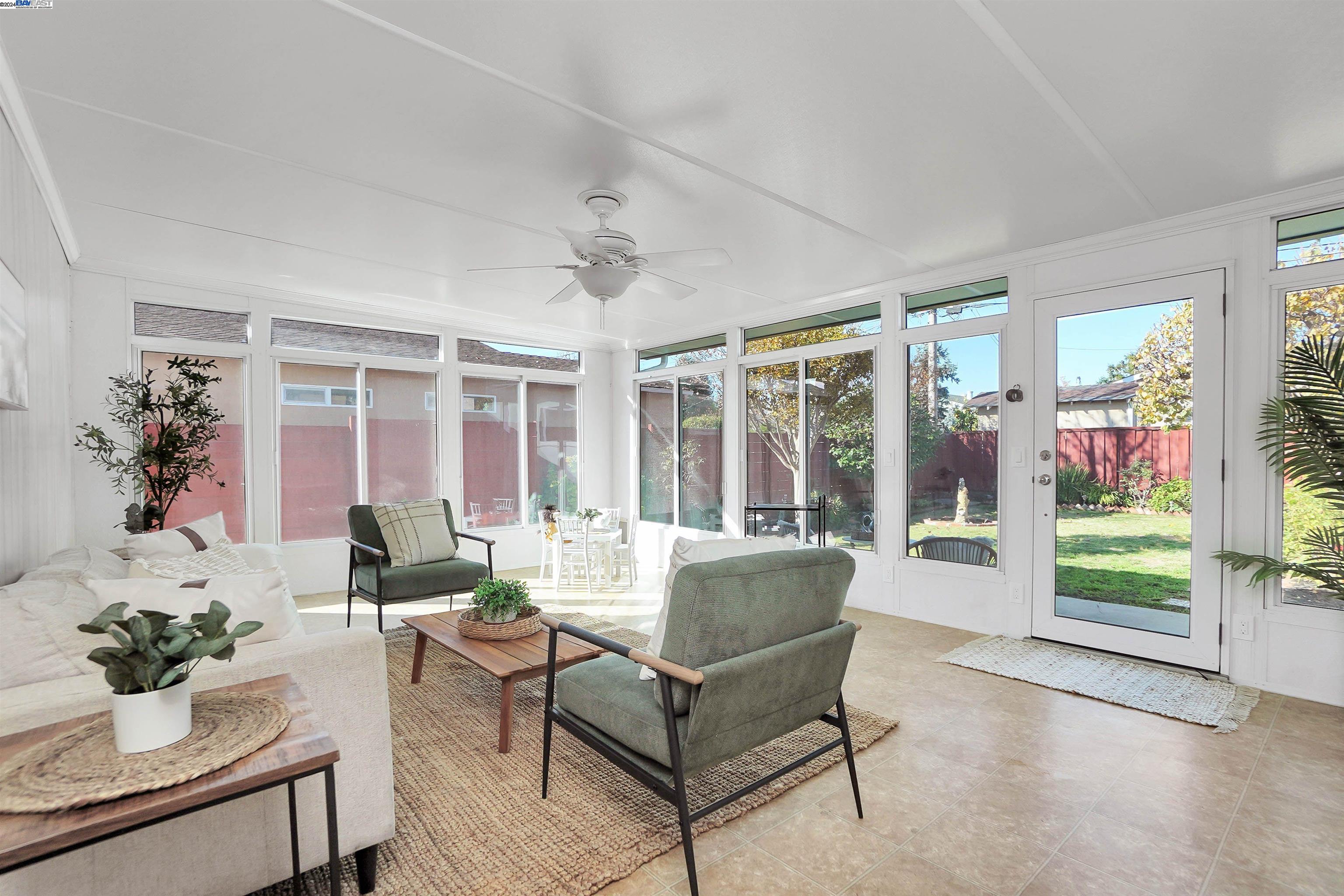 4373 Lorren Dr