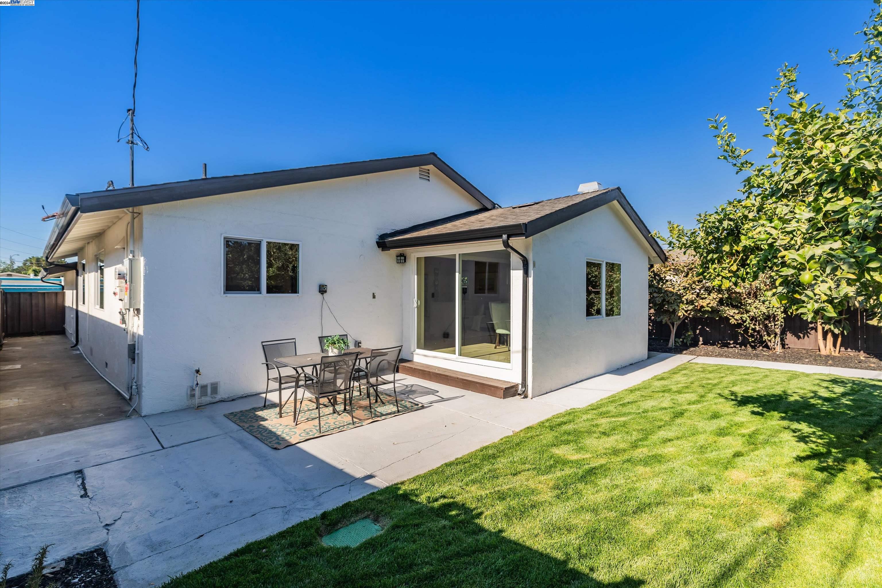 344 Silvertip Ct