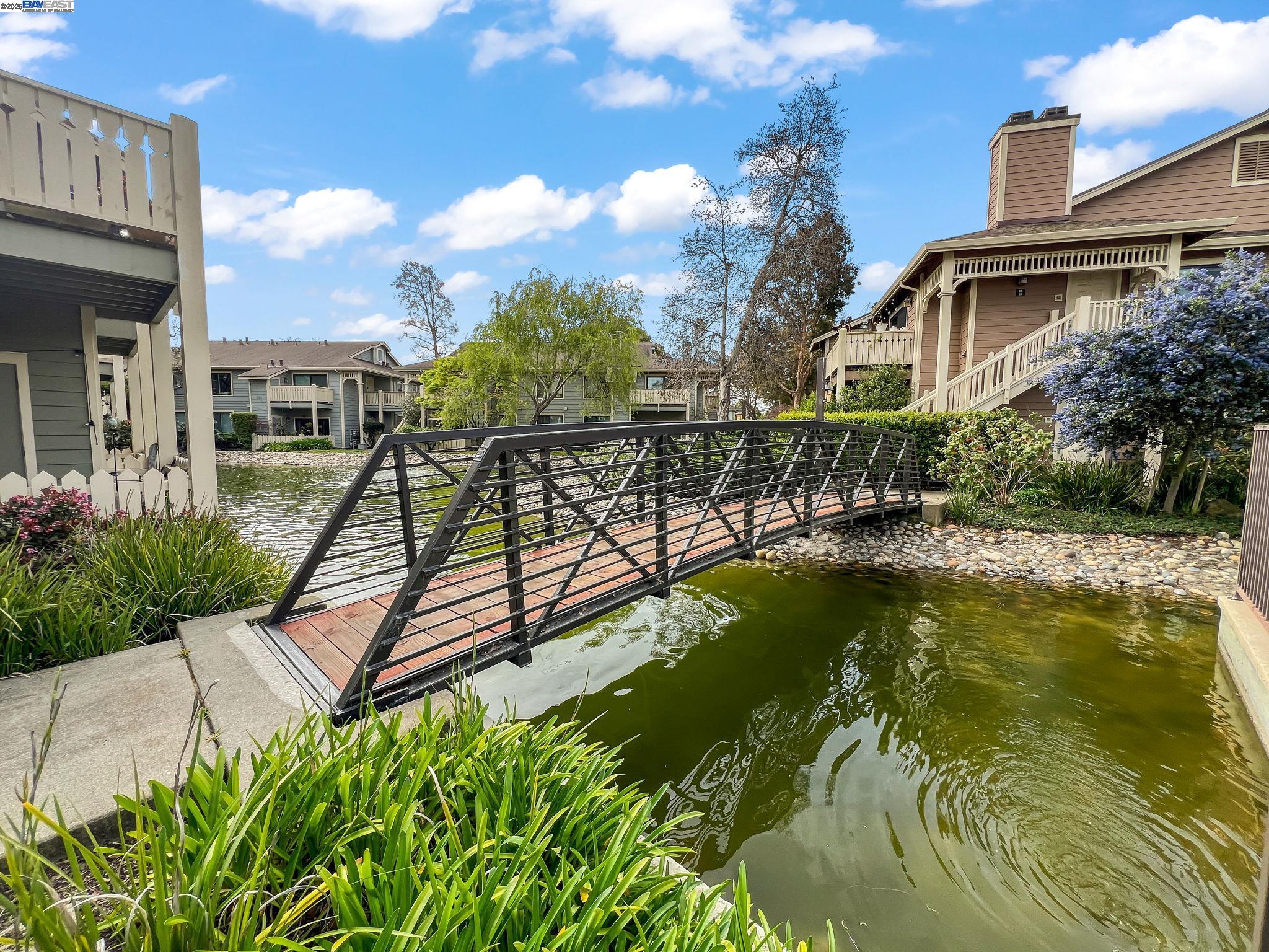 67 Lakeshore Ct