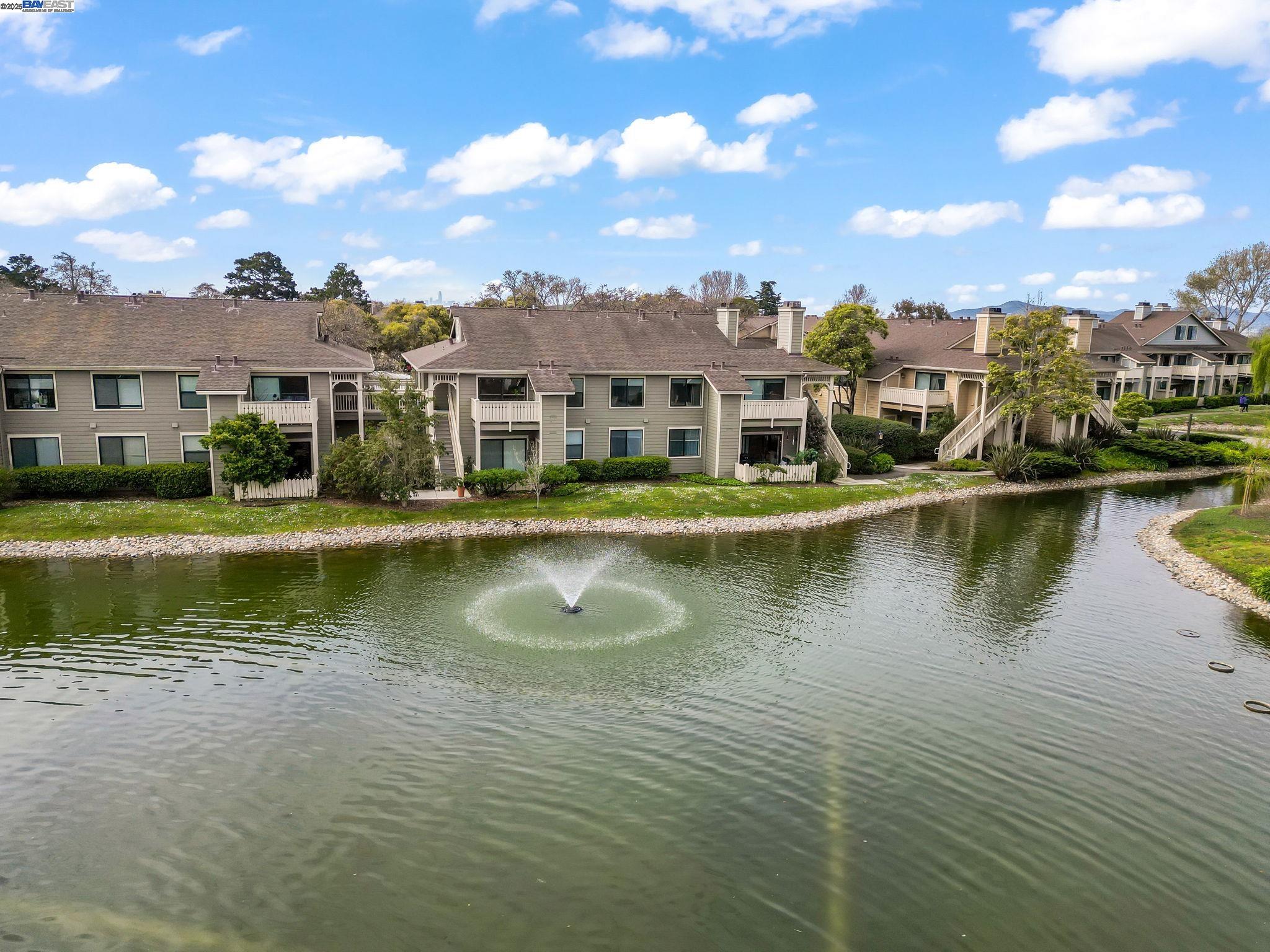 67 Lakeshore Ct
