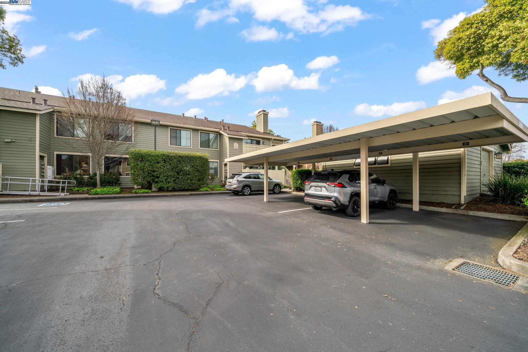 67 Lakeshore Ct
