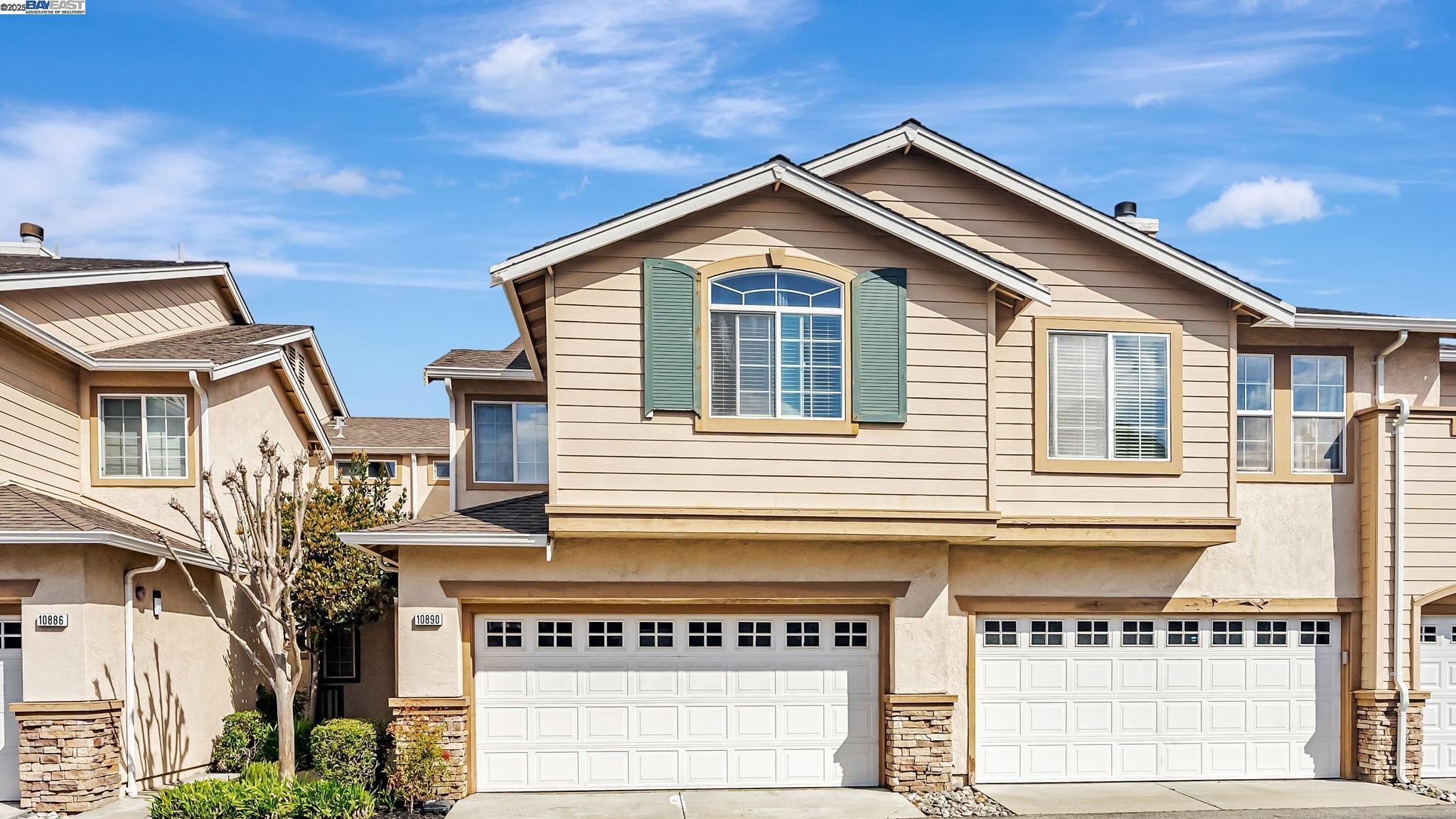 10890 Glengarry Ln