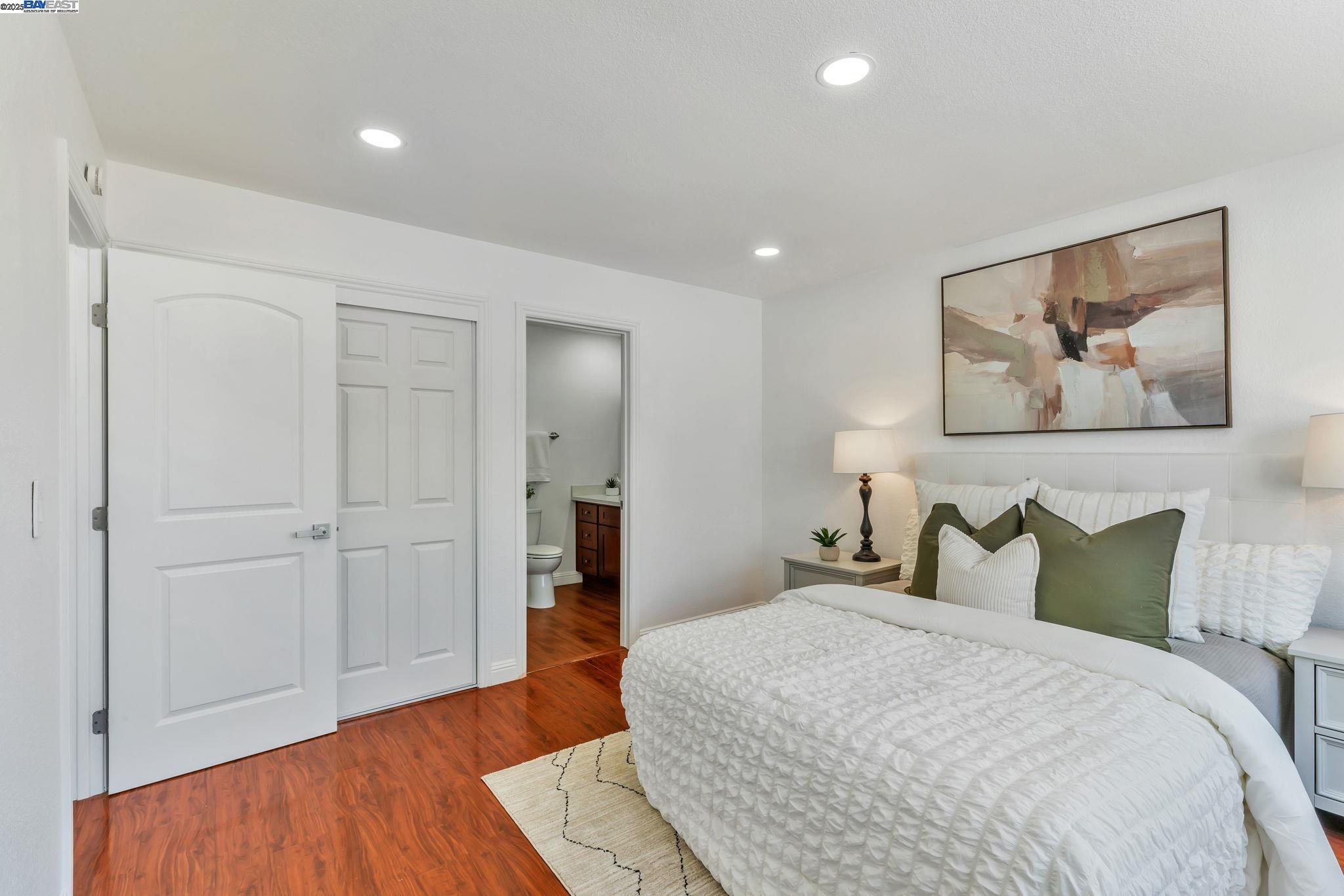 4073 Becerra Dr