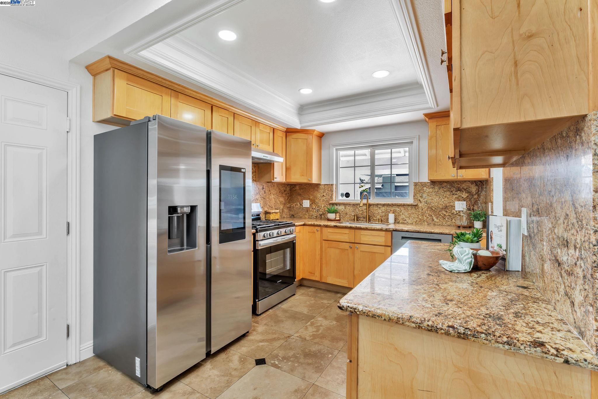4073 Becerra Dr