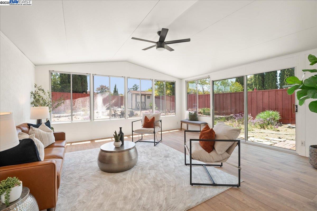5769 Bellflower Dr