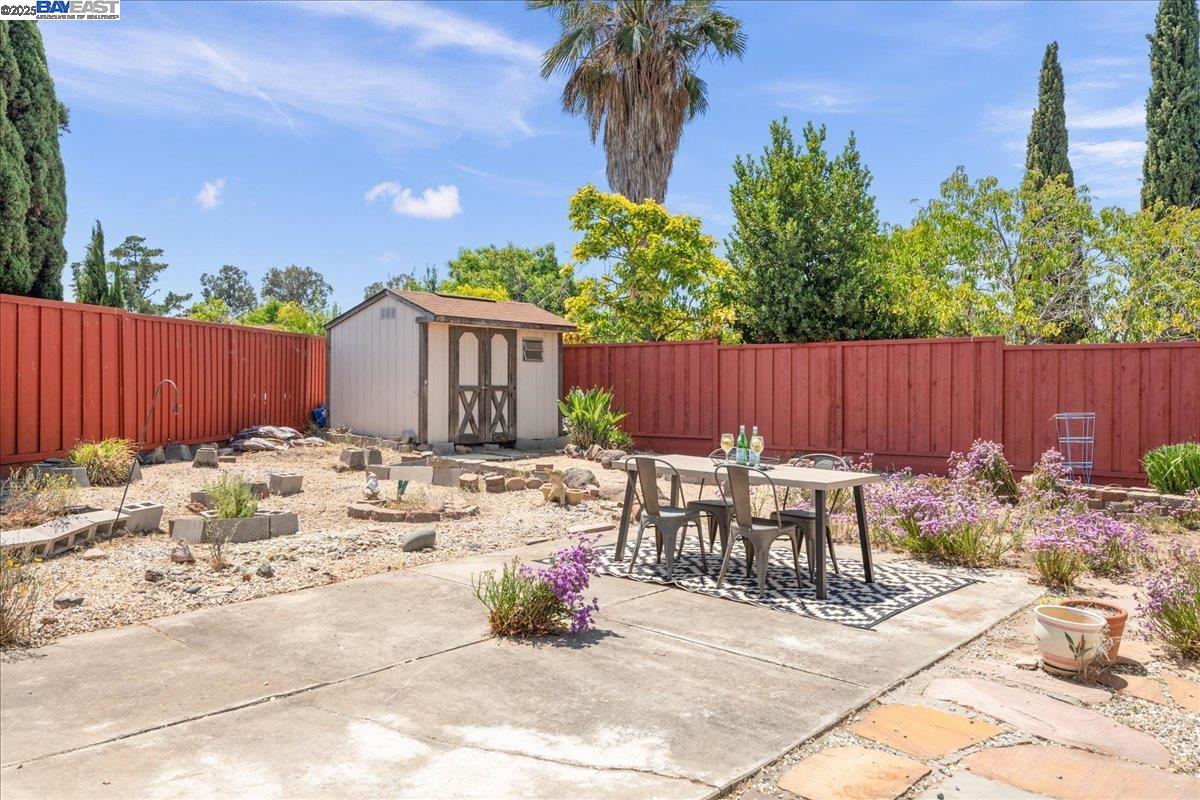 5769 Bellflower Dr