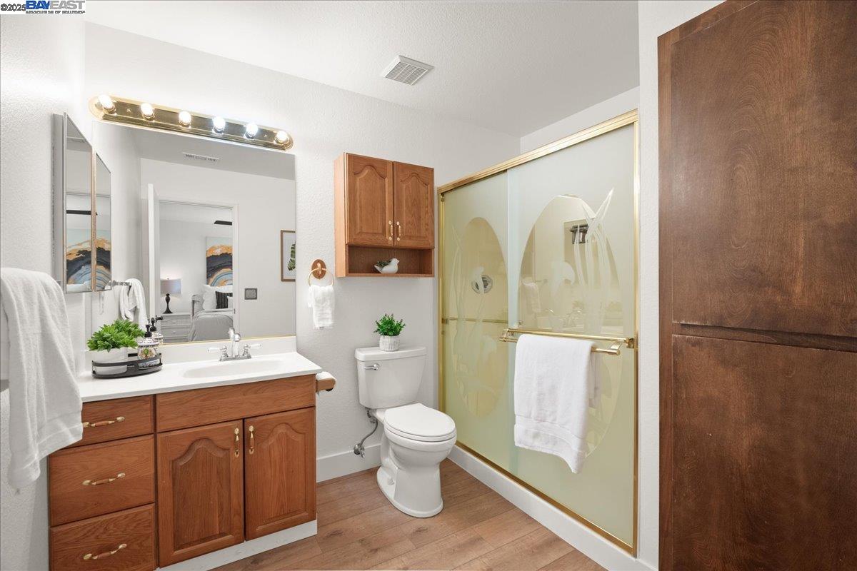 5769 Bellflower Dr