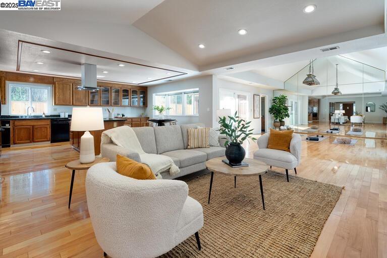 41366 Charlita Ct