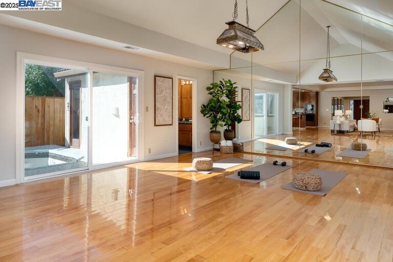 41366 Charlita Ct