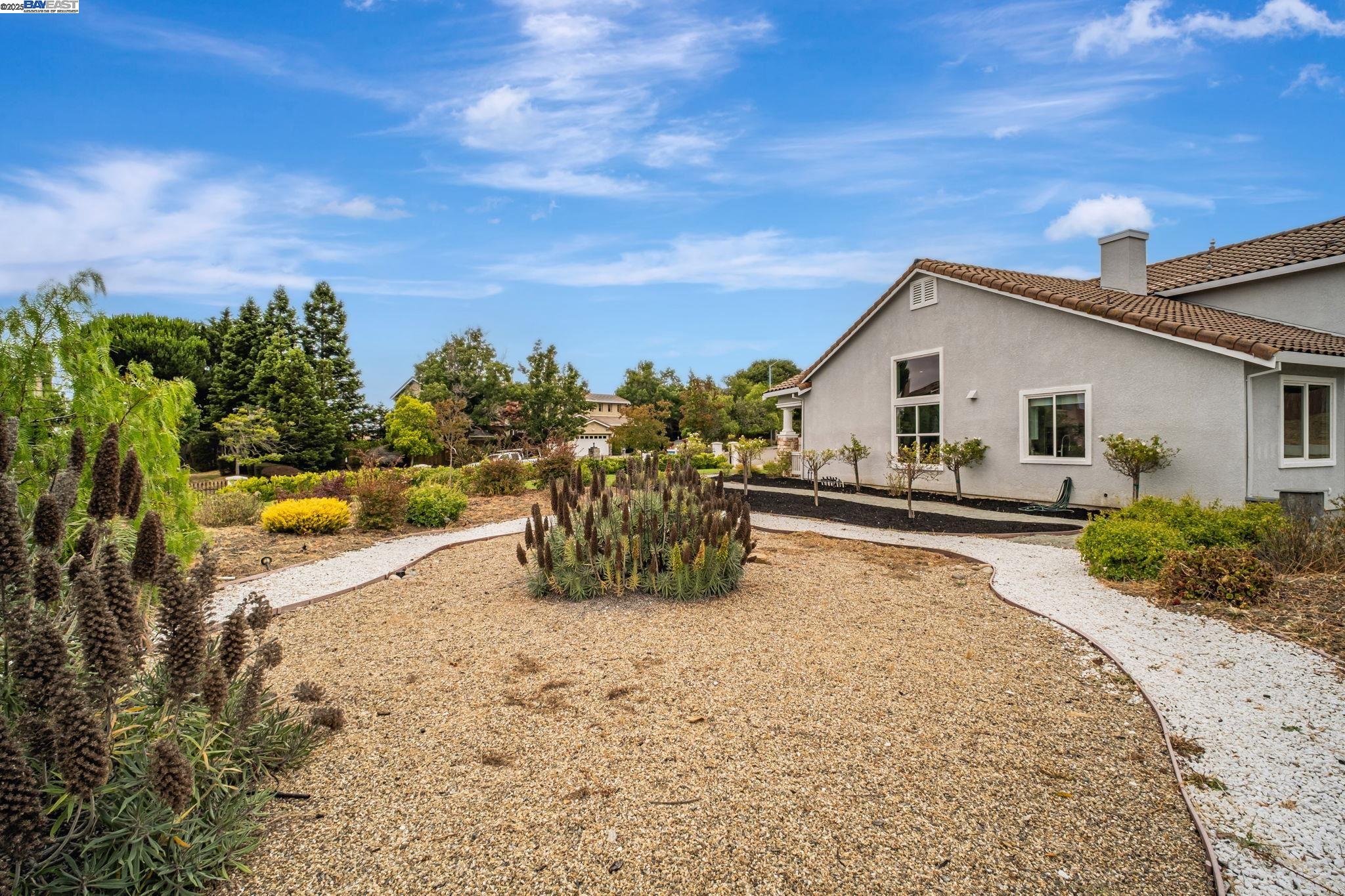 25389 Old Fairview Ave