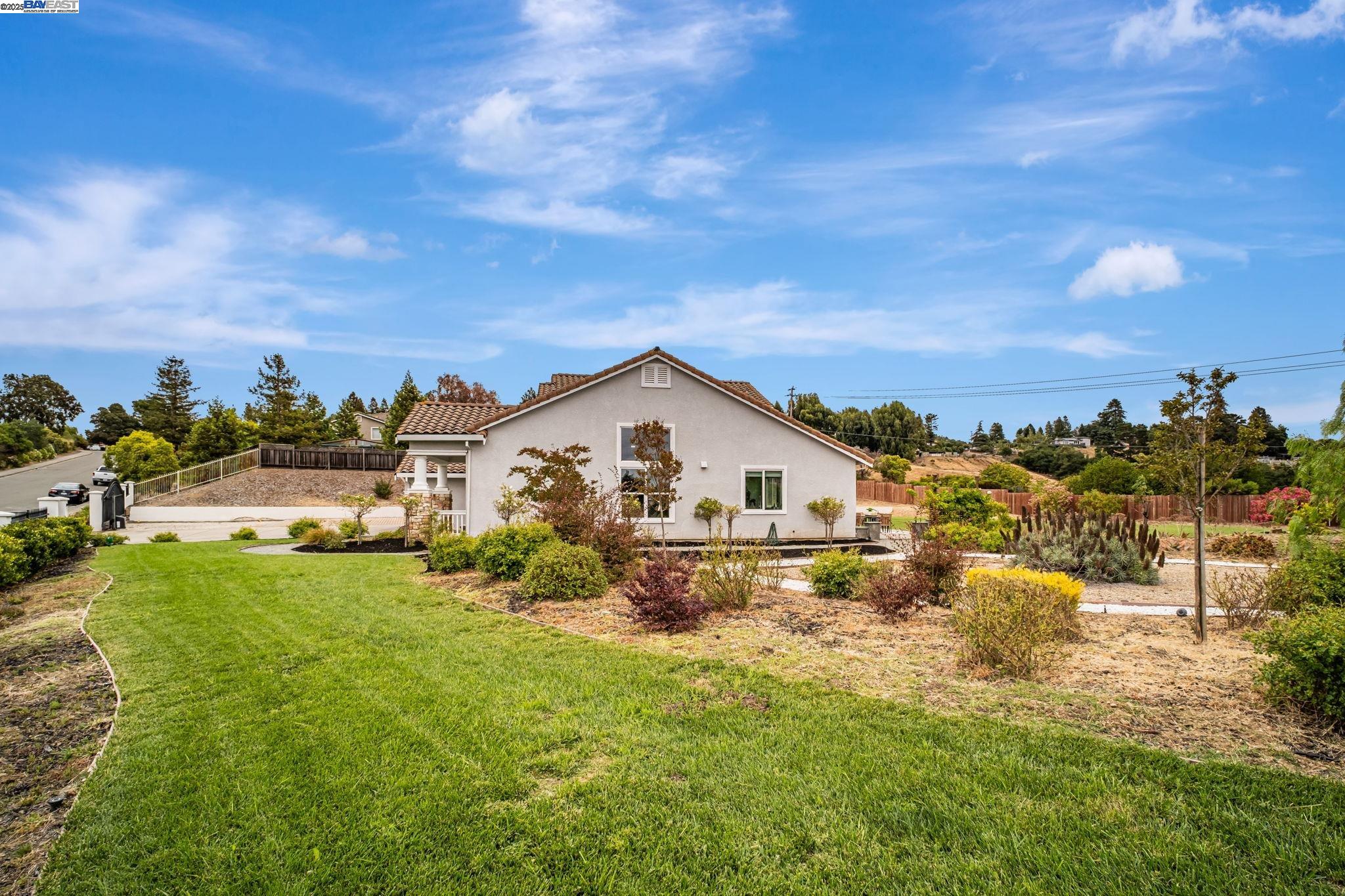 25389 Old Fairview Ave
