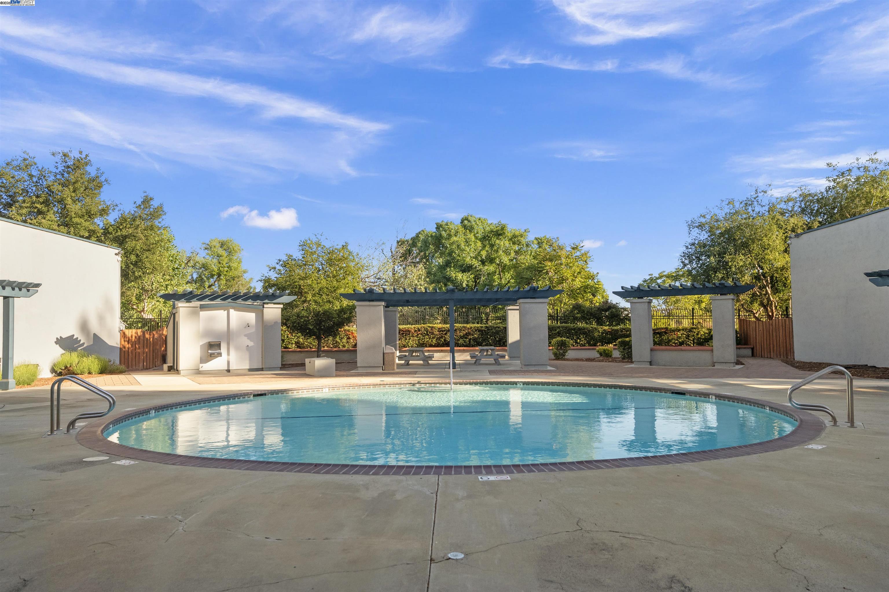 1001 Murrieta Blvd # 4