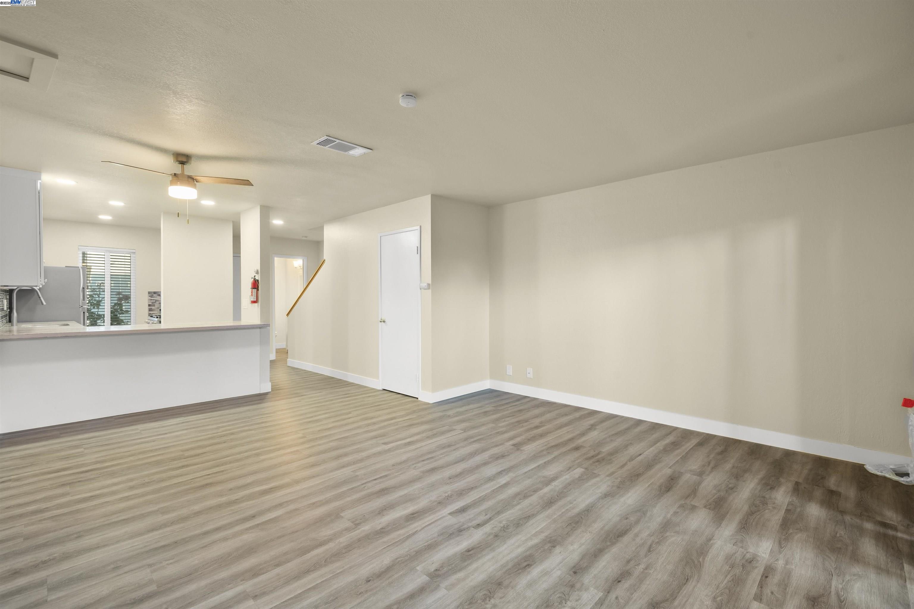1001 Murrieta Blvd # 4