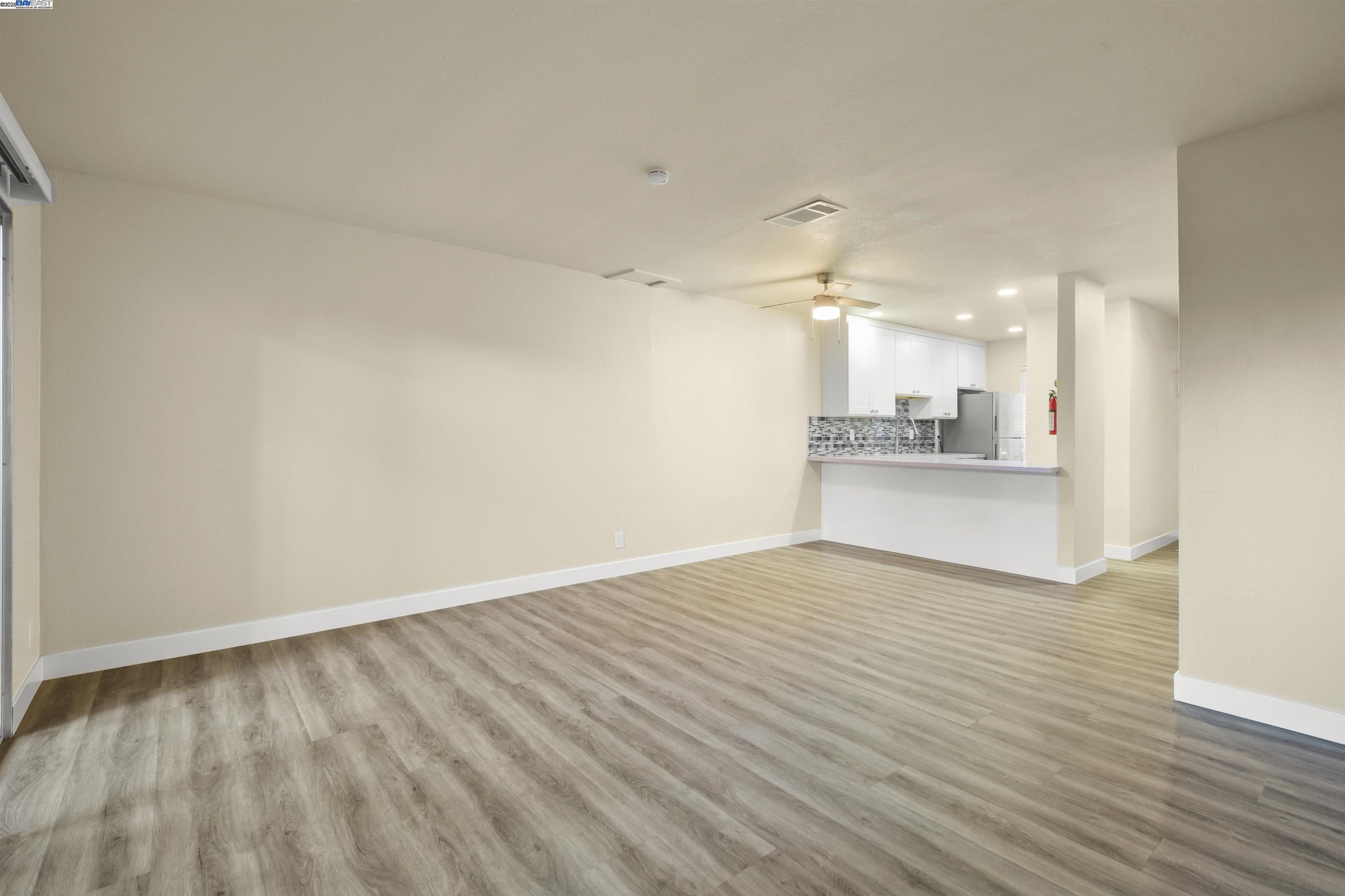 1001 Murrieta Blvd # 4