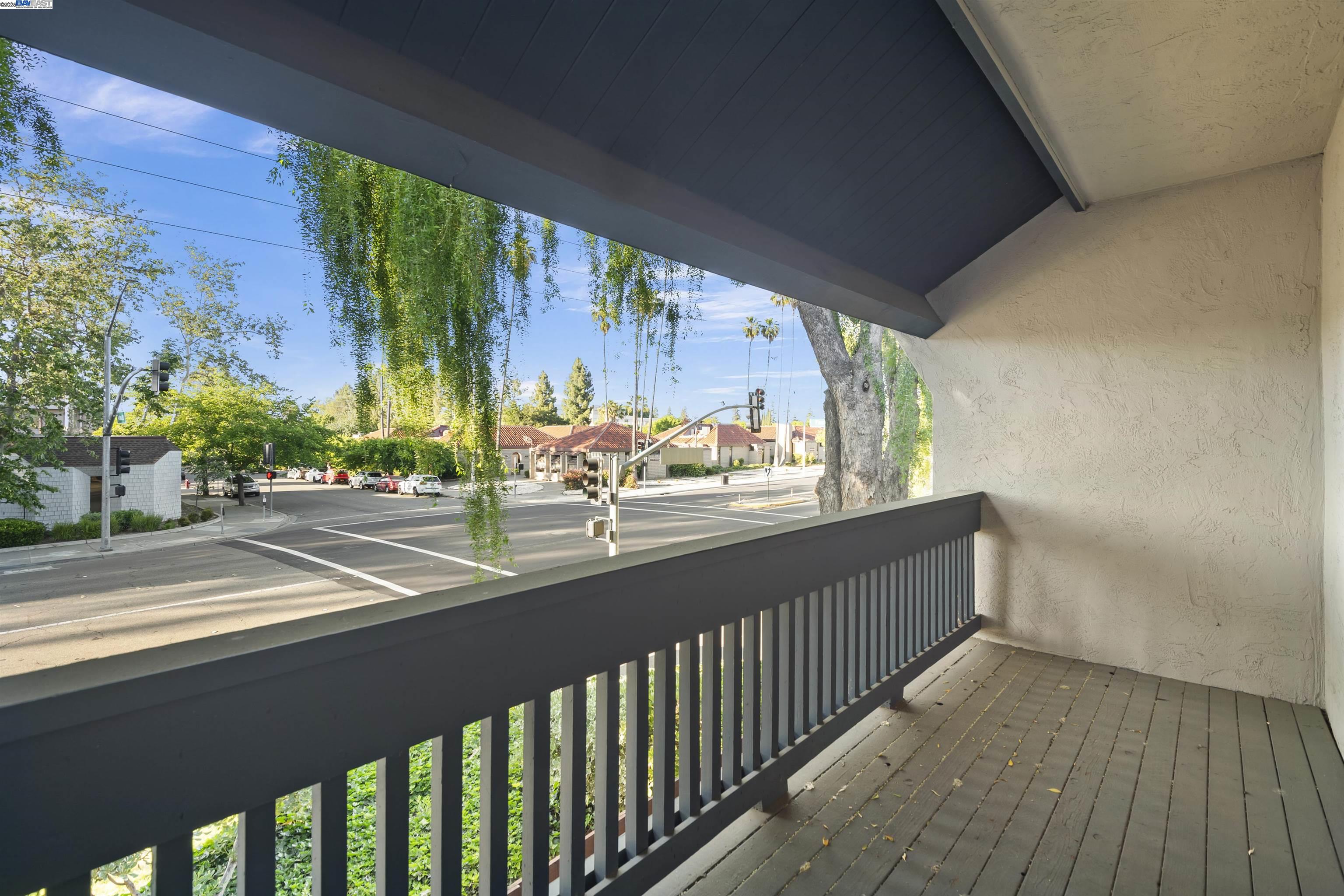 1001 Murrieta Blvd # 4