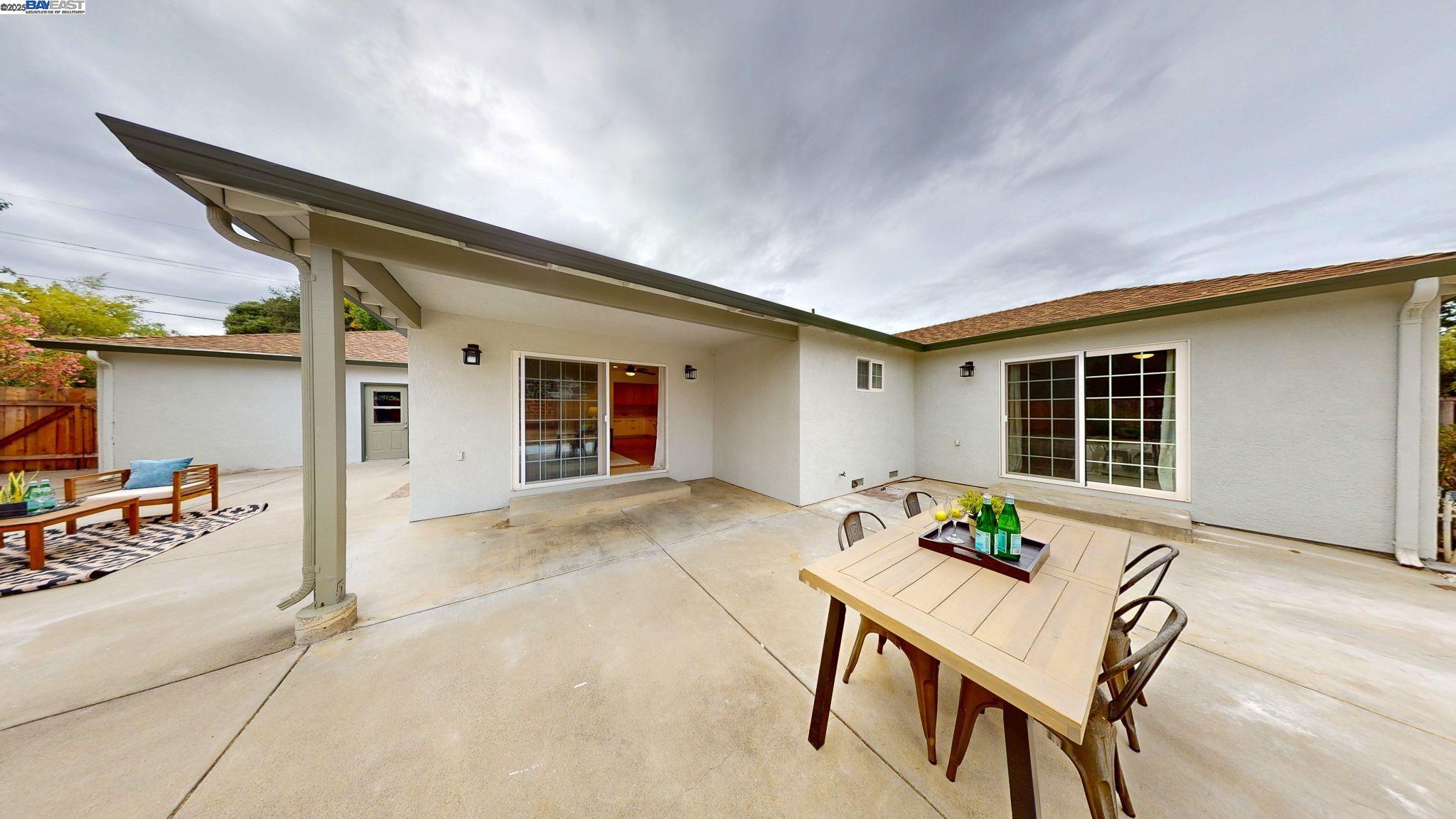 1380 Pauline Dr