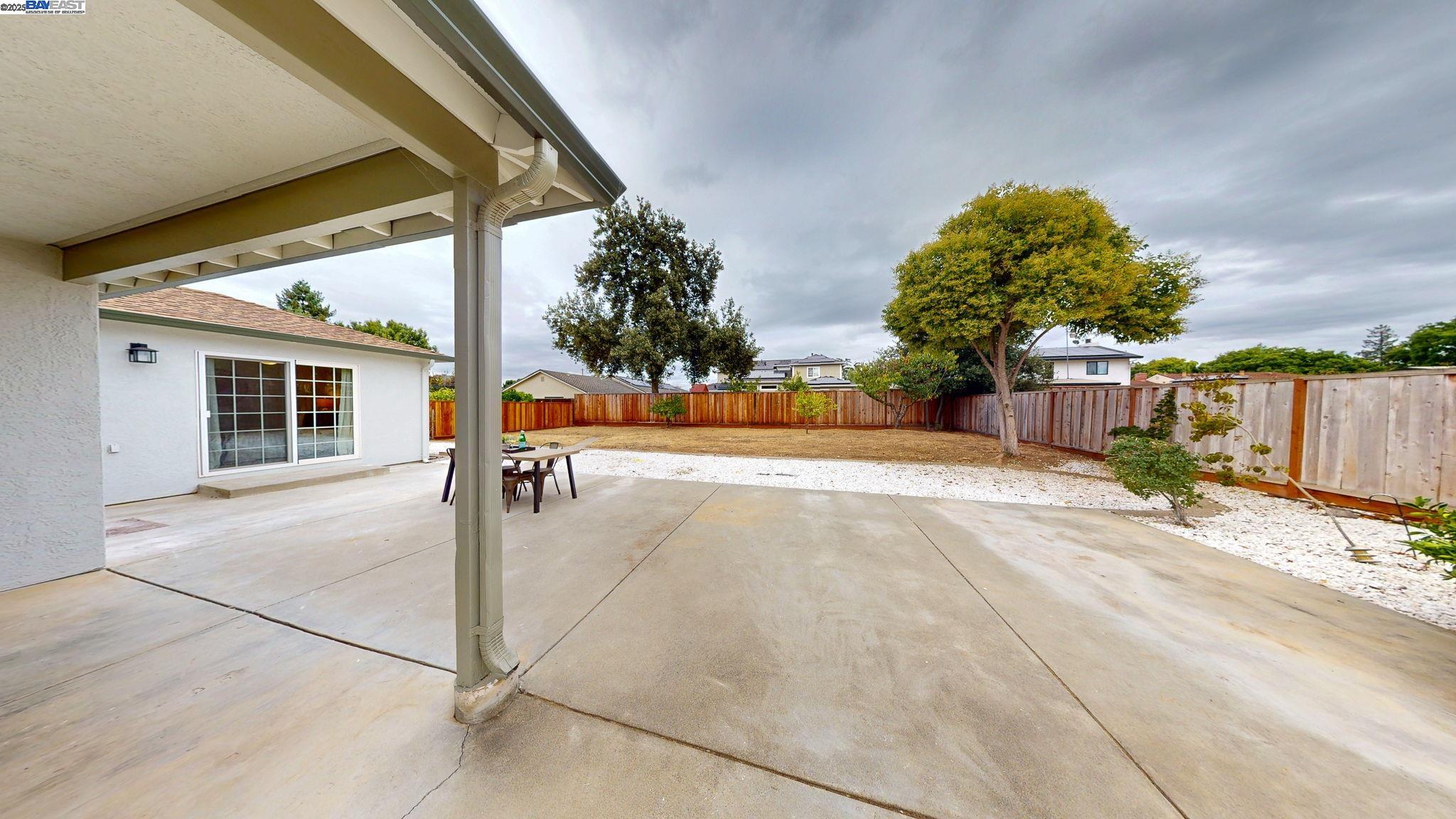1380 Pauline Dr