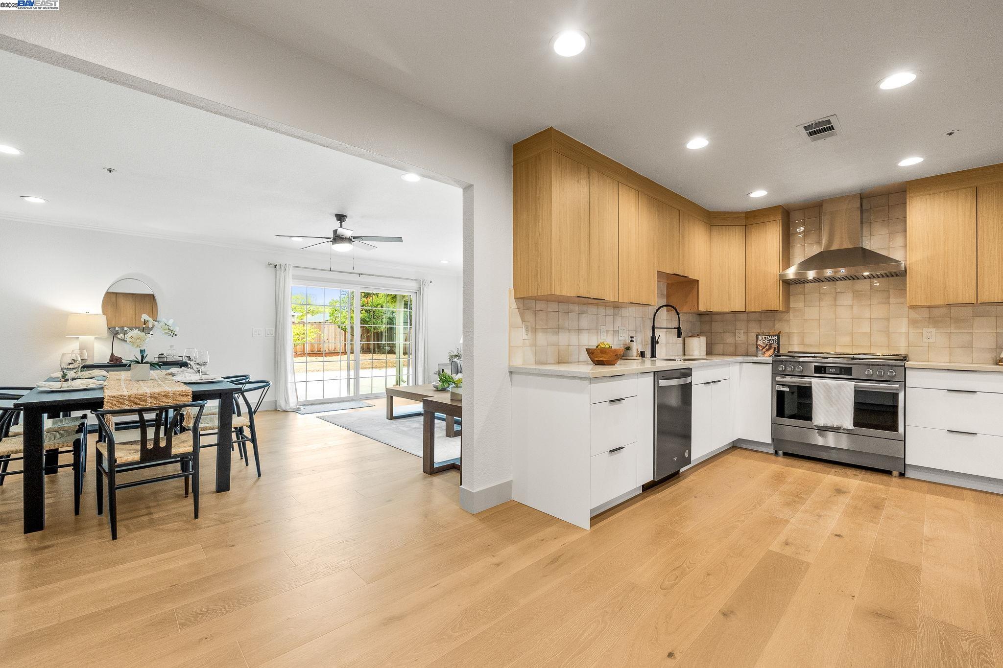 1380 Pauline Dr