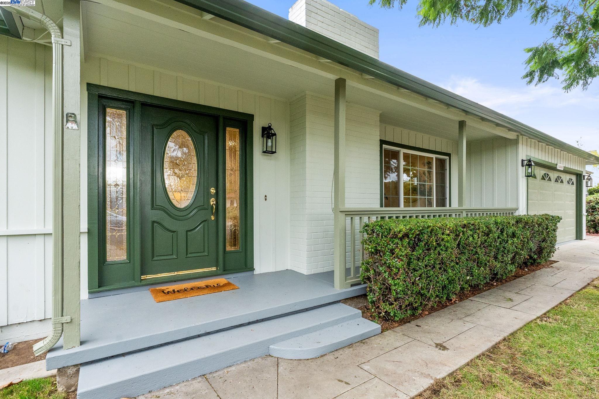 1380 Pauline Dr