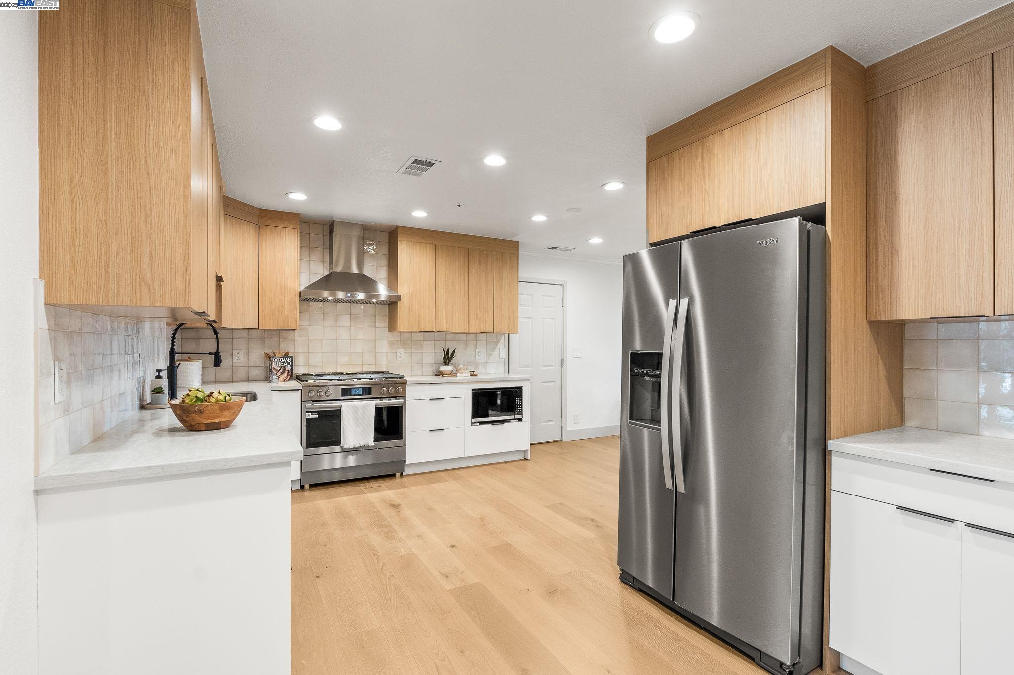 1380 Pauline Dr