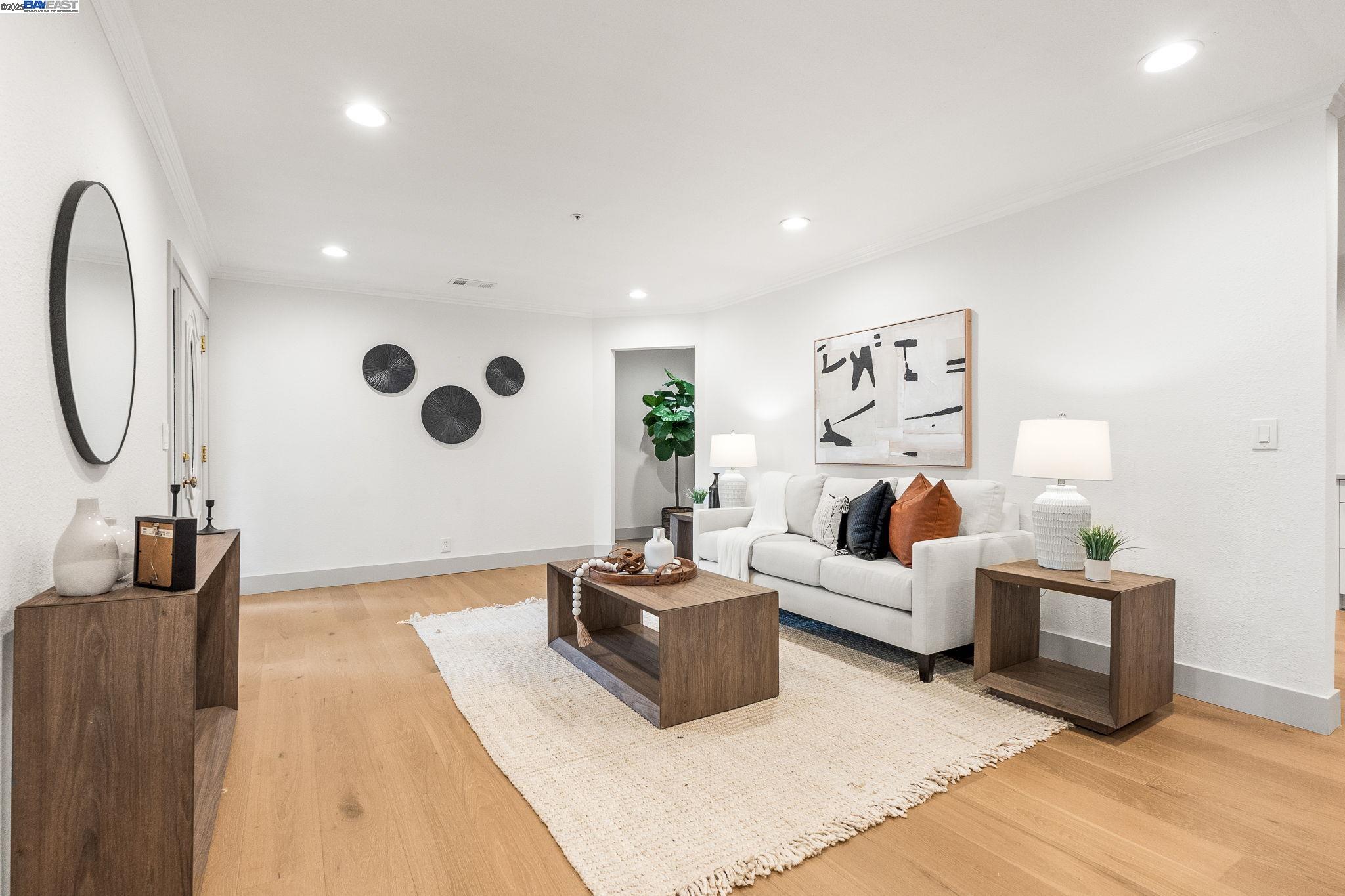 1380 Pauline Dr